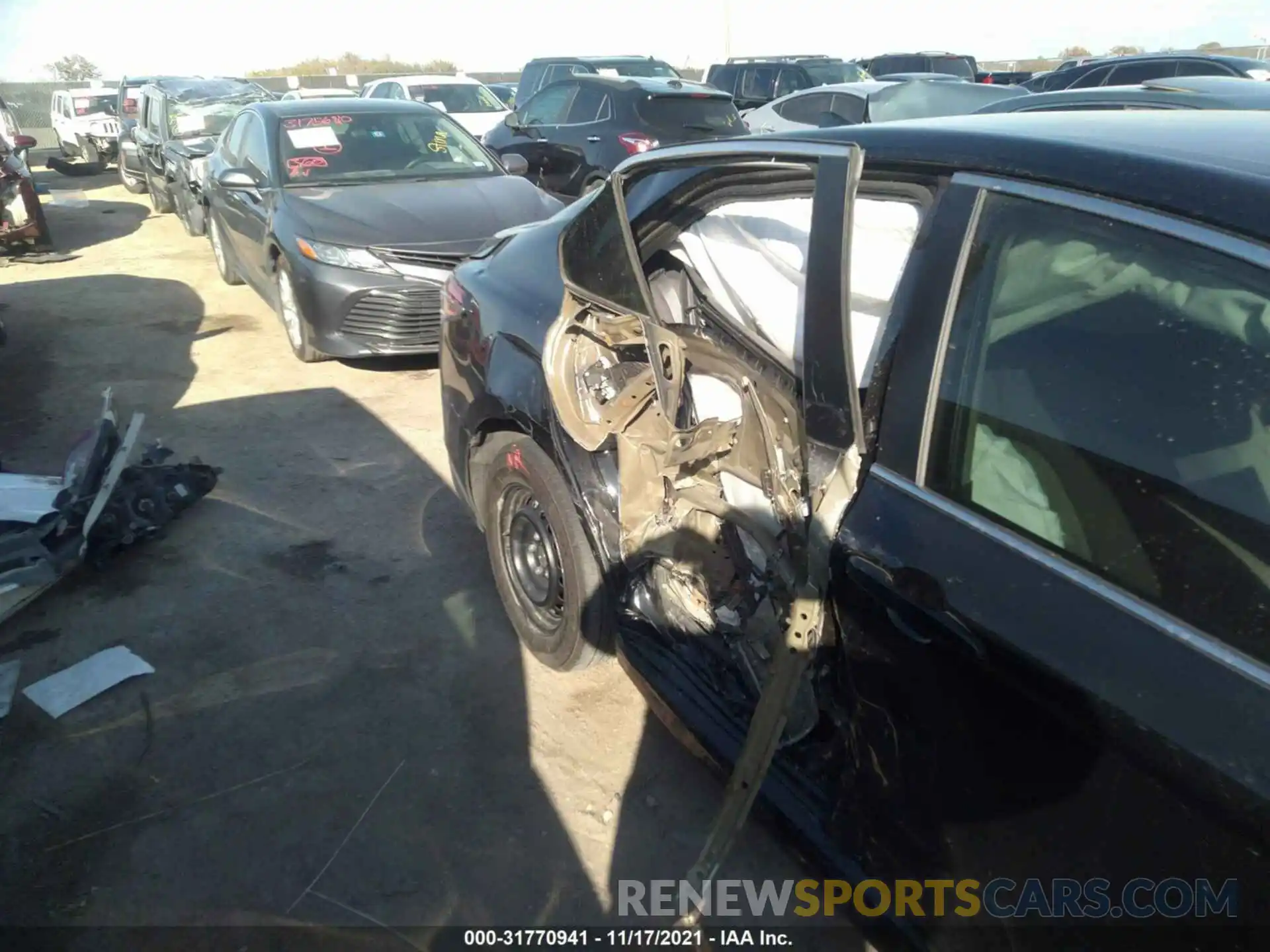 6 Photograph of a damaged car 4T1A11AK0LU867169 TOYOTA CAMRY 2020