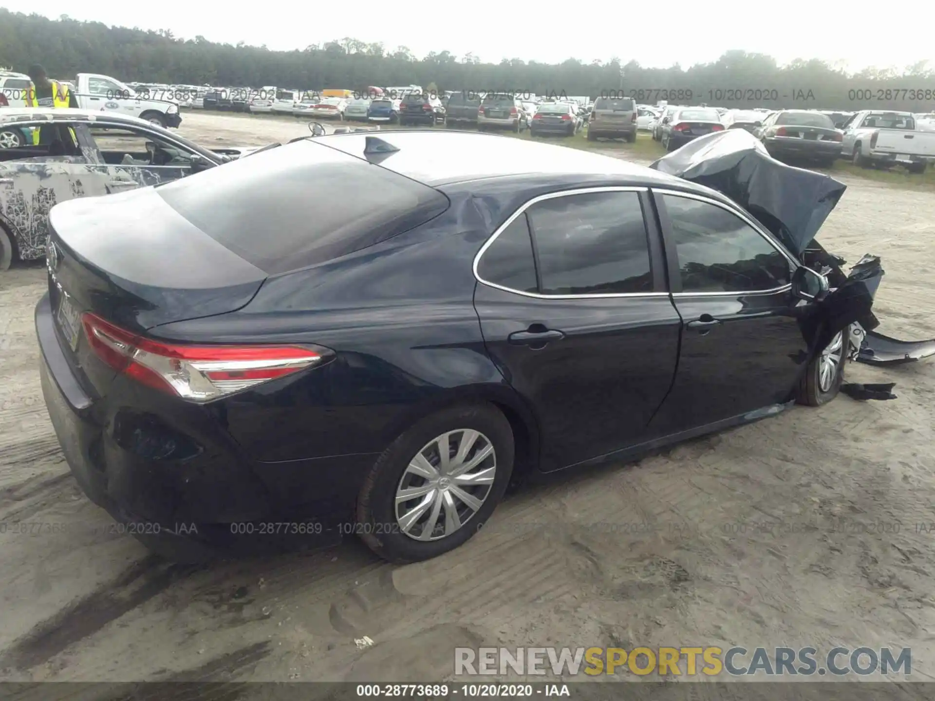 4 Photograph of a damaged car 4T1A11AK0LU931176 TOYOTA CAMRY 2020