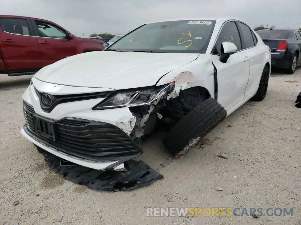 2 Photograph of a damaged car 4T1A11AK1LU889374 TOYOTA CAMRY 2020