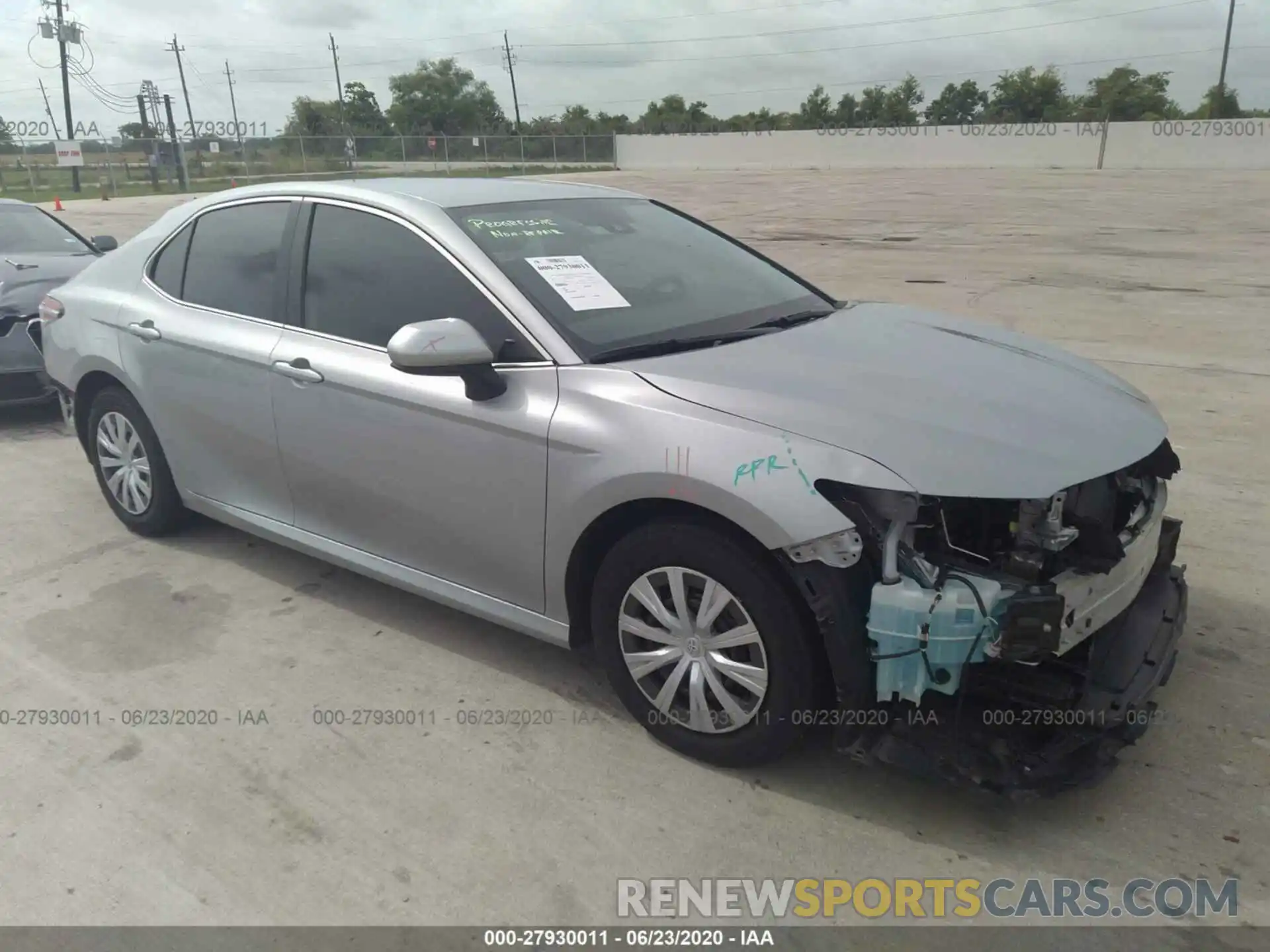 1 Photograph of a damaged car 4T1A11AK2LU858263 TOYOTA CAMRY 2020