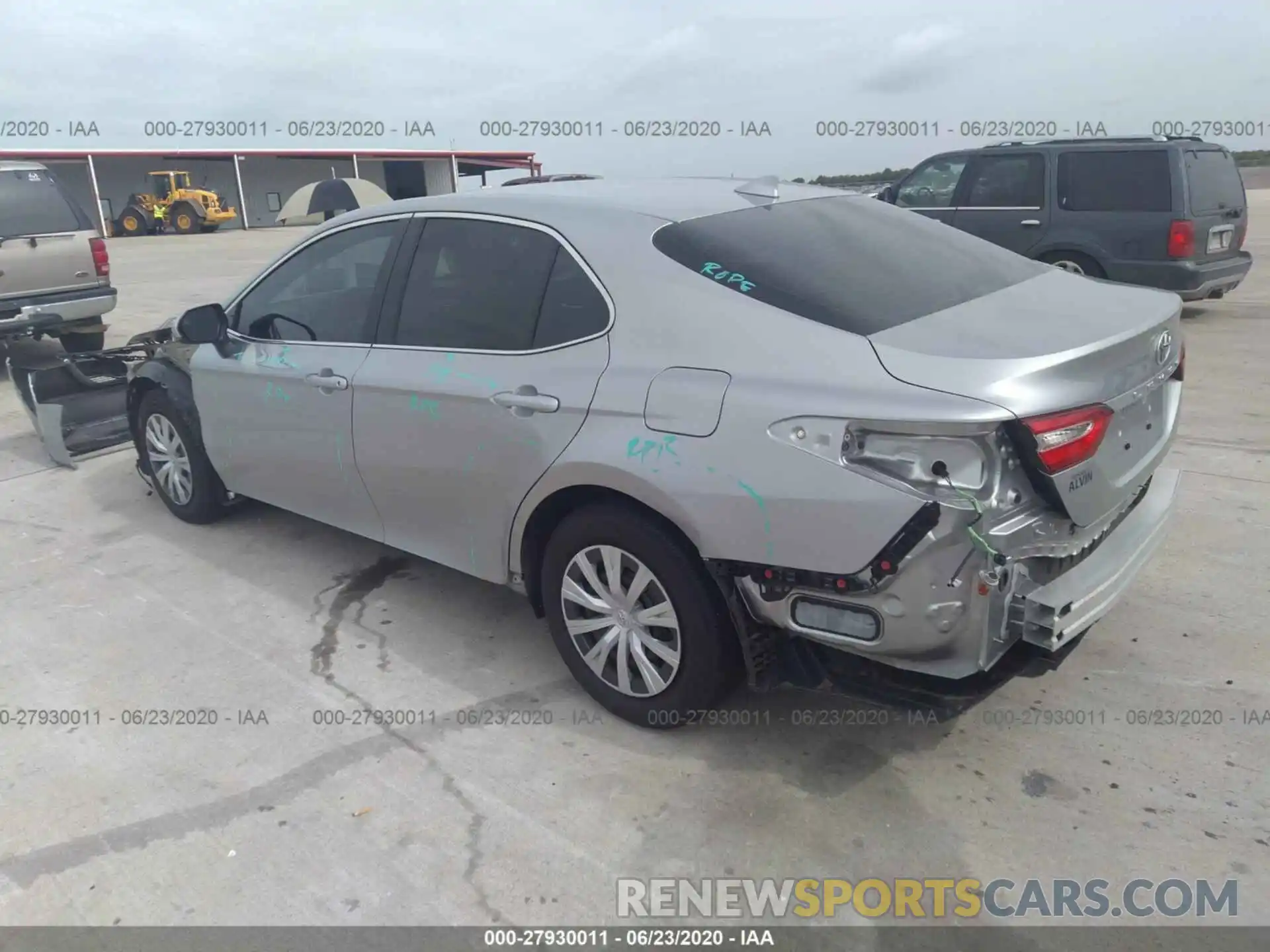 3 Photograph of a damaged car 4T1A11AK2LU858263 TOYOTA CAMRY 2020