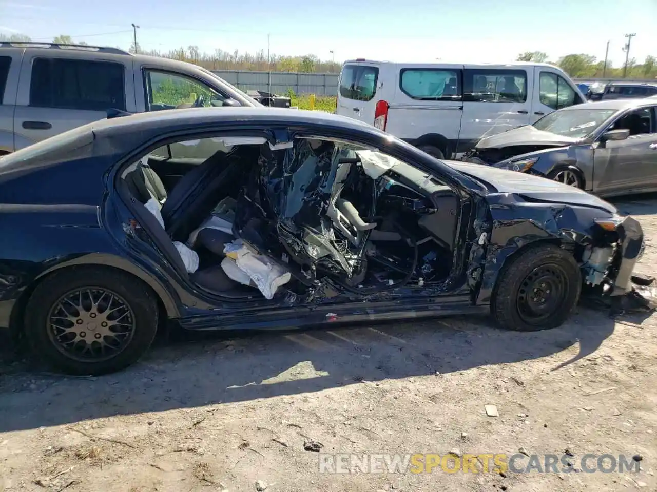 9 Photograph of a damaged car 4T1A11AK5LU944036 TOYOTA CAMRY 2020