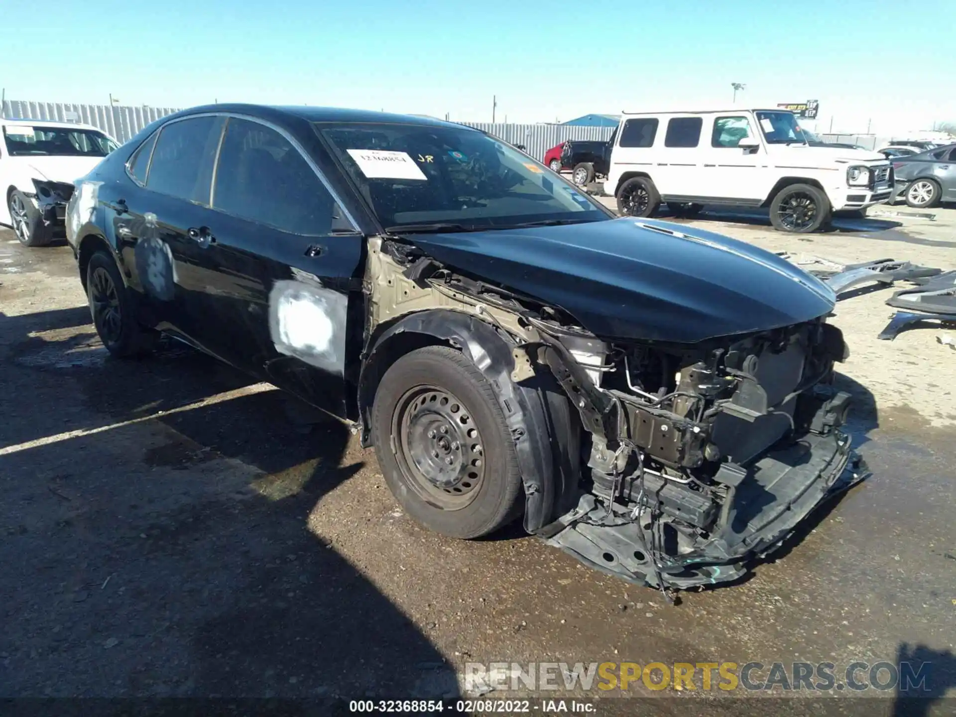 1 Photograph of a damaged car 4T1A11AK7LU870327 TOYOTA CAMRY 2020