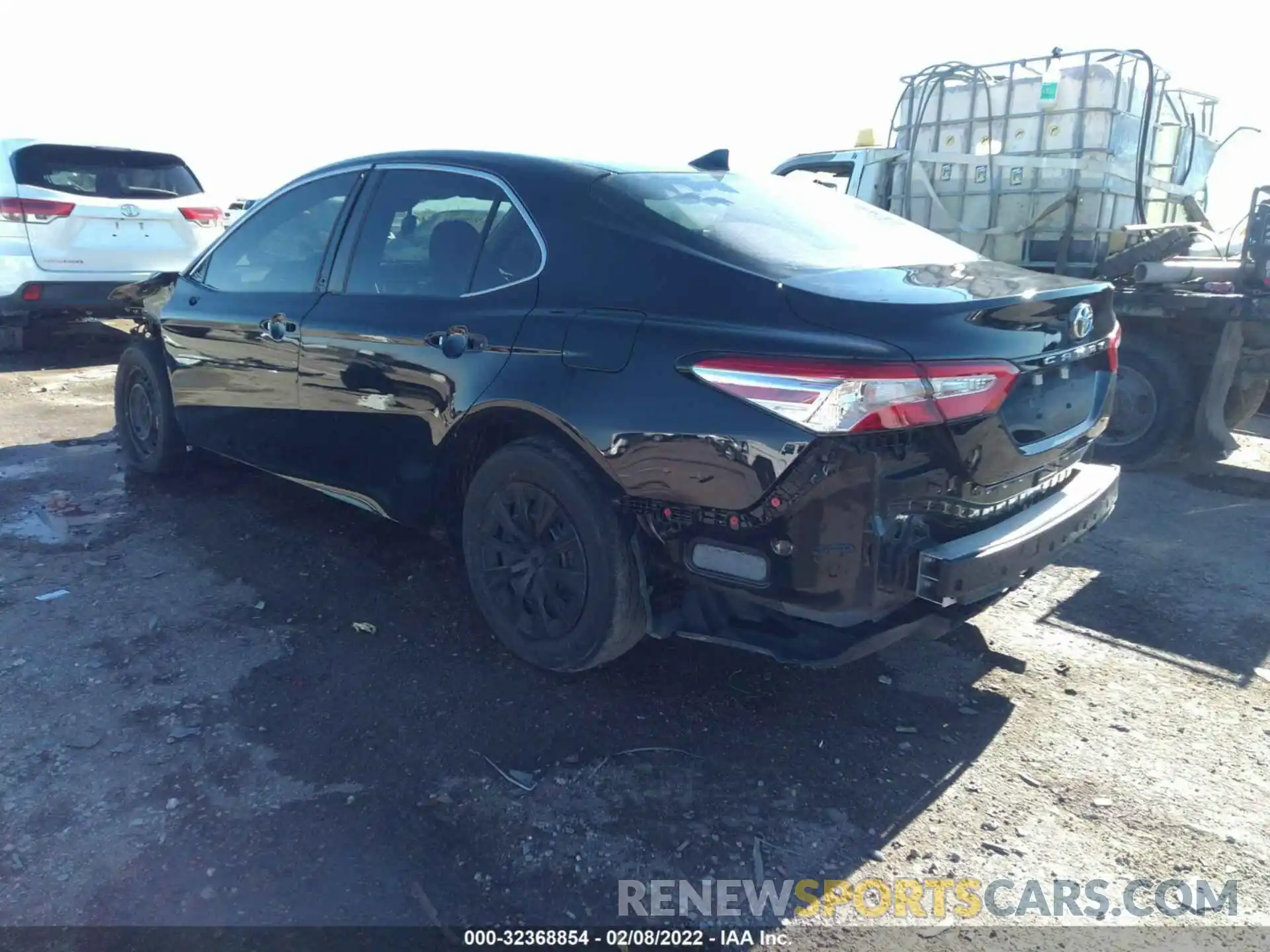 3 Photograph of a damaged car 4T1A11AK7LU870327 TOYOTA CAMRY 2020