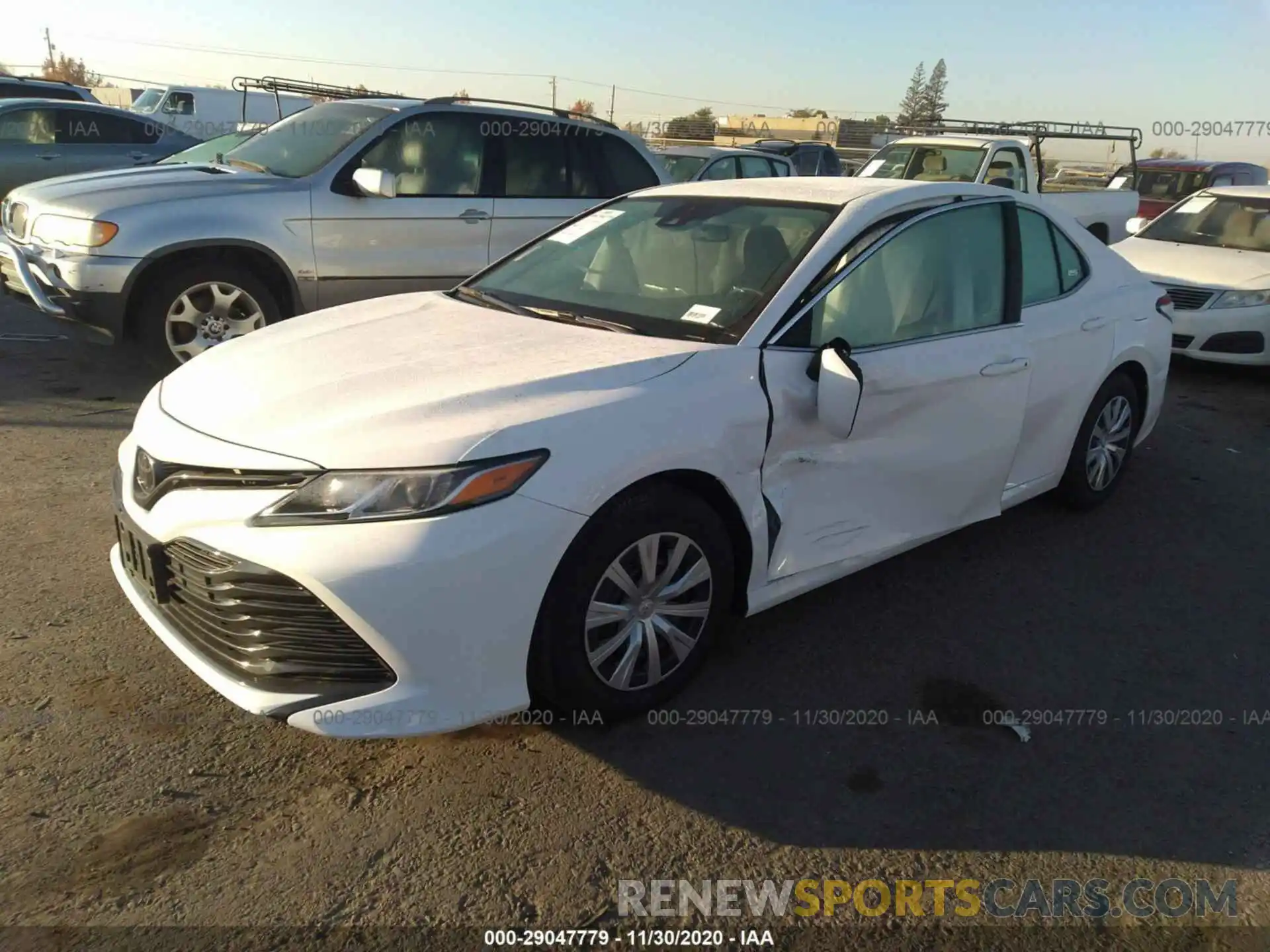 2 Photograph of a damaged car 4T1A11AK7LU961758 TOYOTA CAMRY 2020