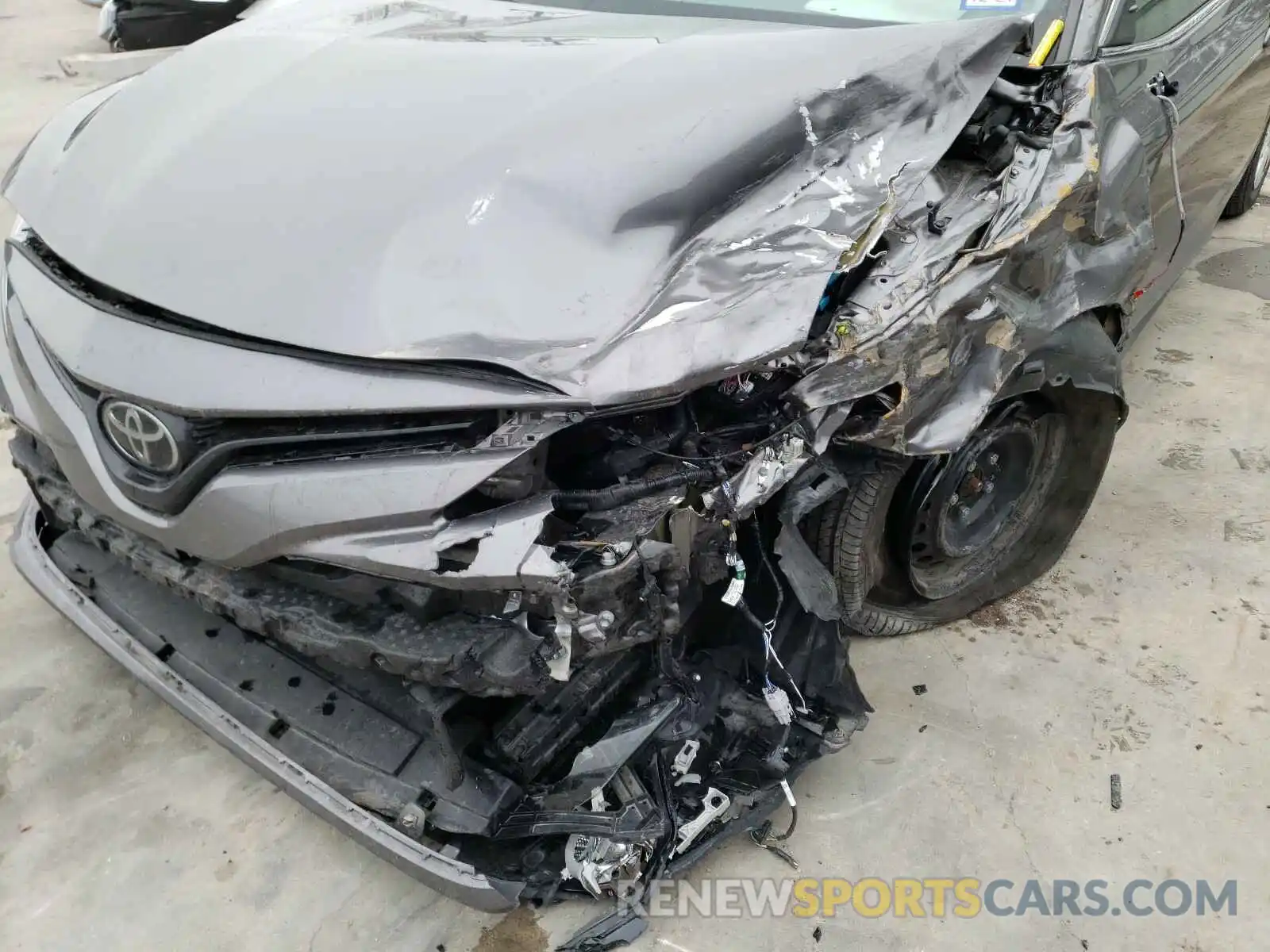 9 Фотография поврежденного автомобиля 4T1A11AK9LU891843 TOYOTA CAMRY 2020