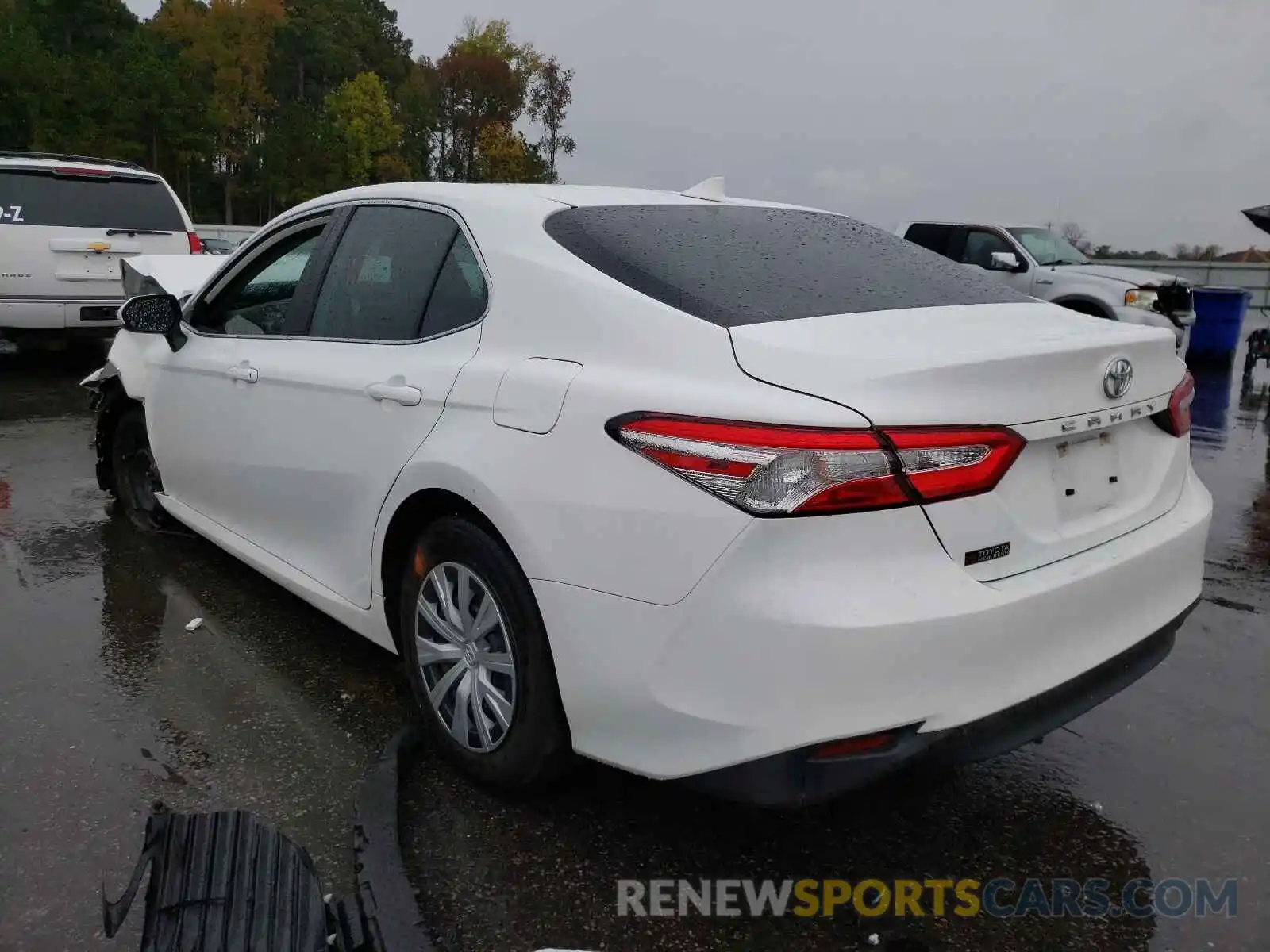 3 Photograph of a damaged car 4T1A11AK9LU939681 TOYOTA CAMRY 2020