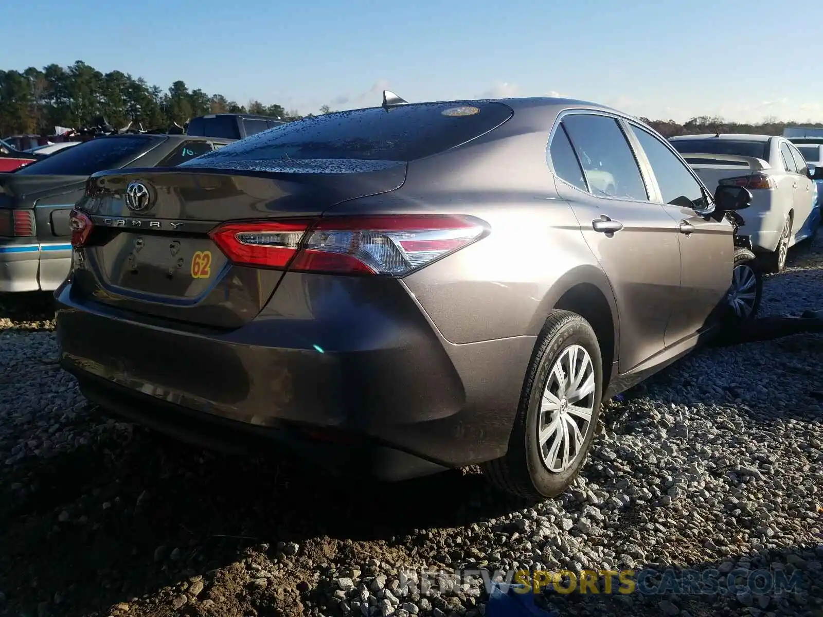 4 Photograph of a damaged car 4T1A11AK9LU962202 TOYOTA CAMRY 2020