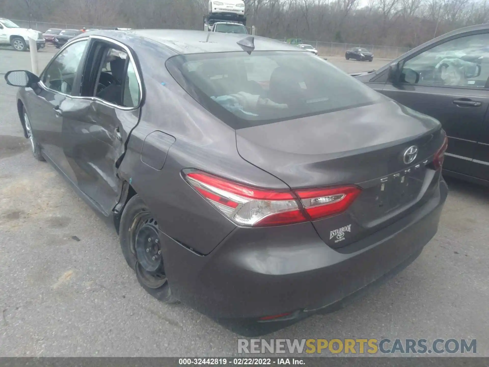 3 Photograph of a damaged car 4T1A11AKXLU878292 TOYOTA CAMRY 2020