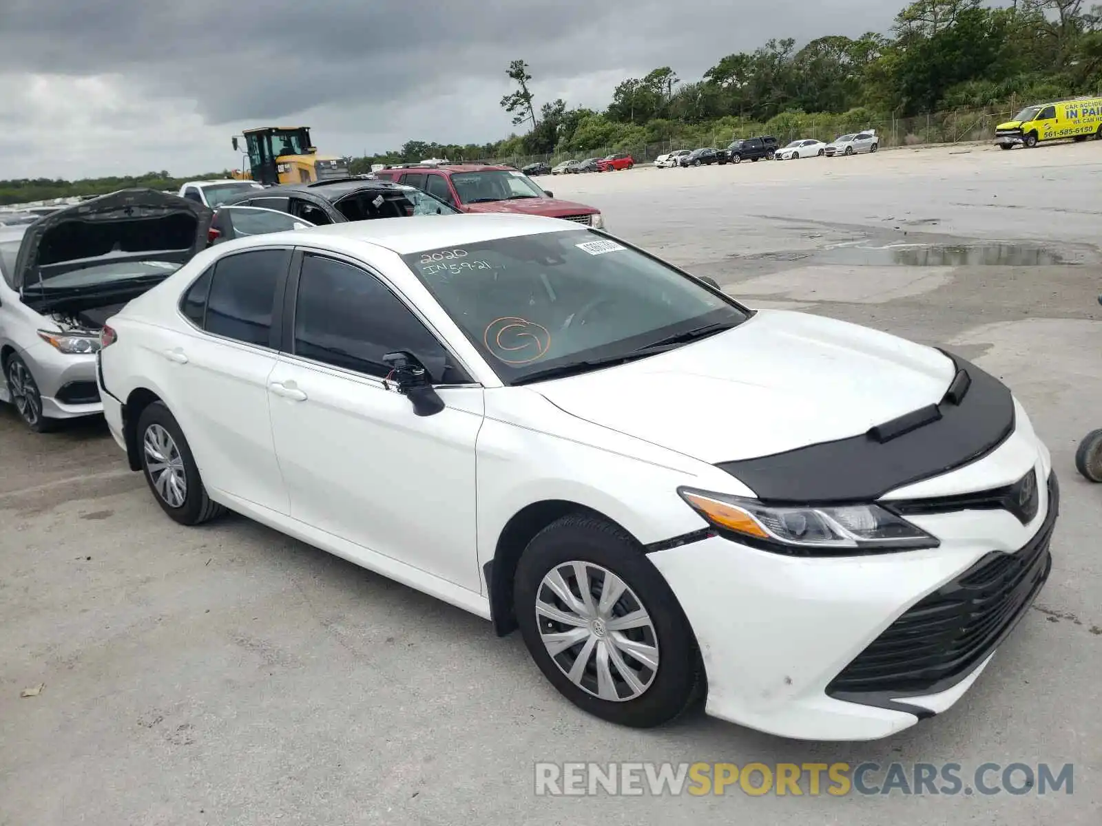 1 Photograph of a damaged car 4T1A11AKXLU891446 TOYOTA CAMRY 2020