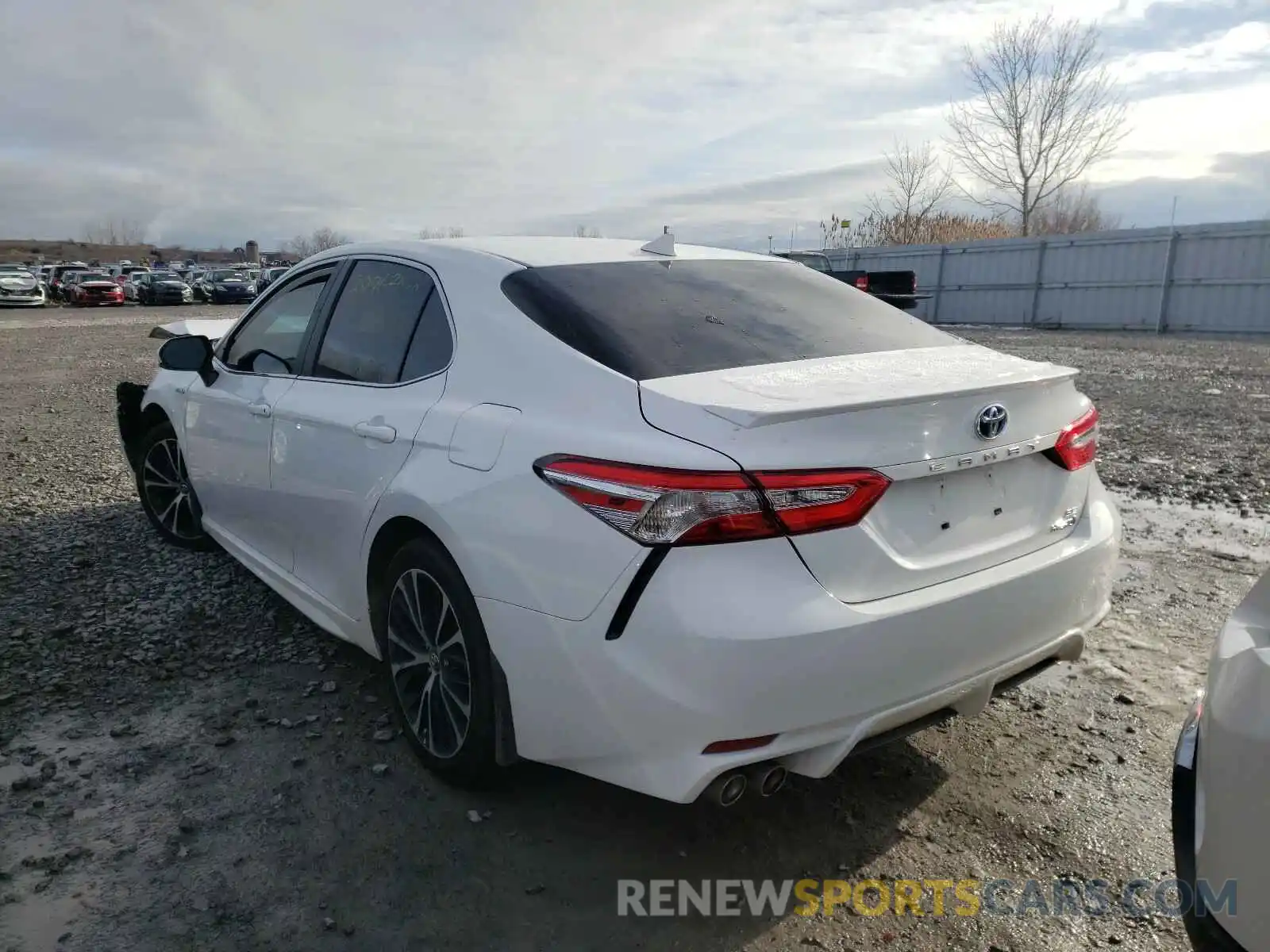 3 Photograph of a damaged car 4T1B21HK2LU522202 TOYOTA CAMRY 2020