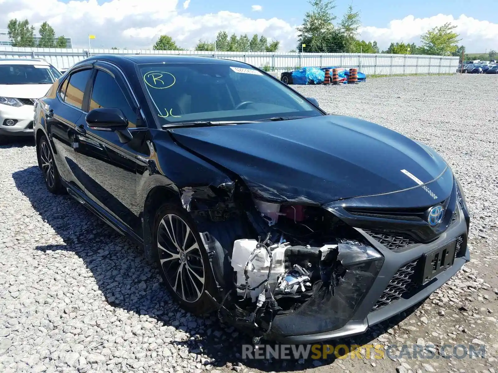 1 Photograph of a damaged car 4T1B21HK7LU522518 TOYOTA CAMRY 2020