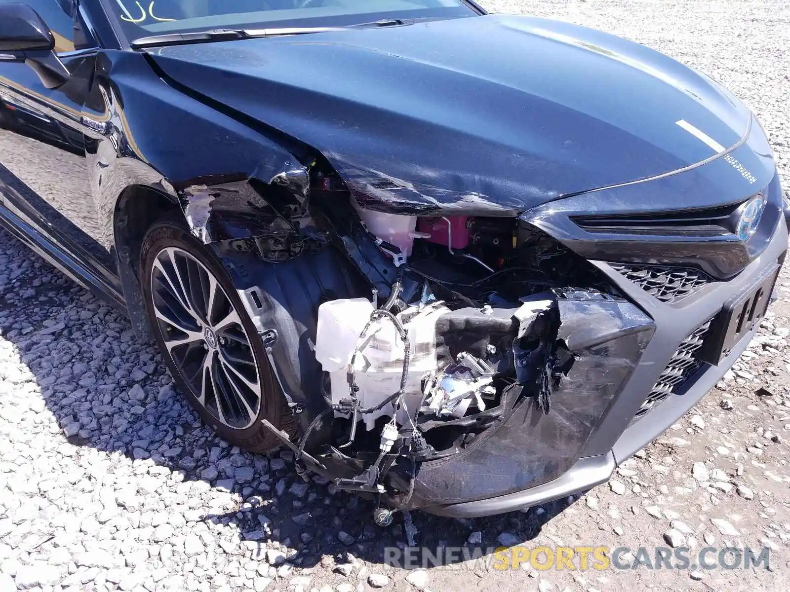 9 Photograph of a damaged car 4T1B21HK7LU522518 TOYOTA CAMRY 2020