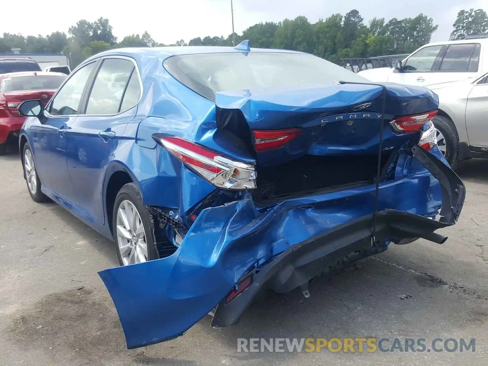 3 Photograph of a damaged car 4T1C11AK0LU308617 TOYOTA CAMRY 2020