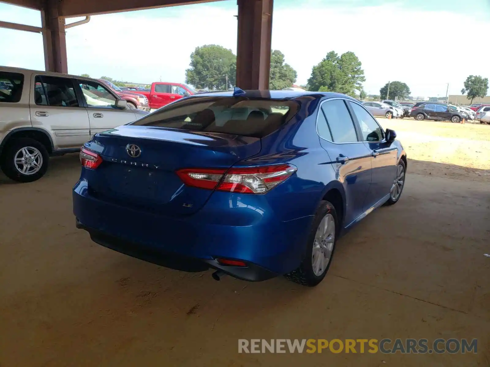 4 Photograph of a damaged car 4T1C11AK0LU309928 TOYOTA CAMRY 2020