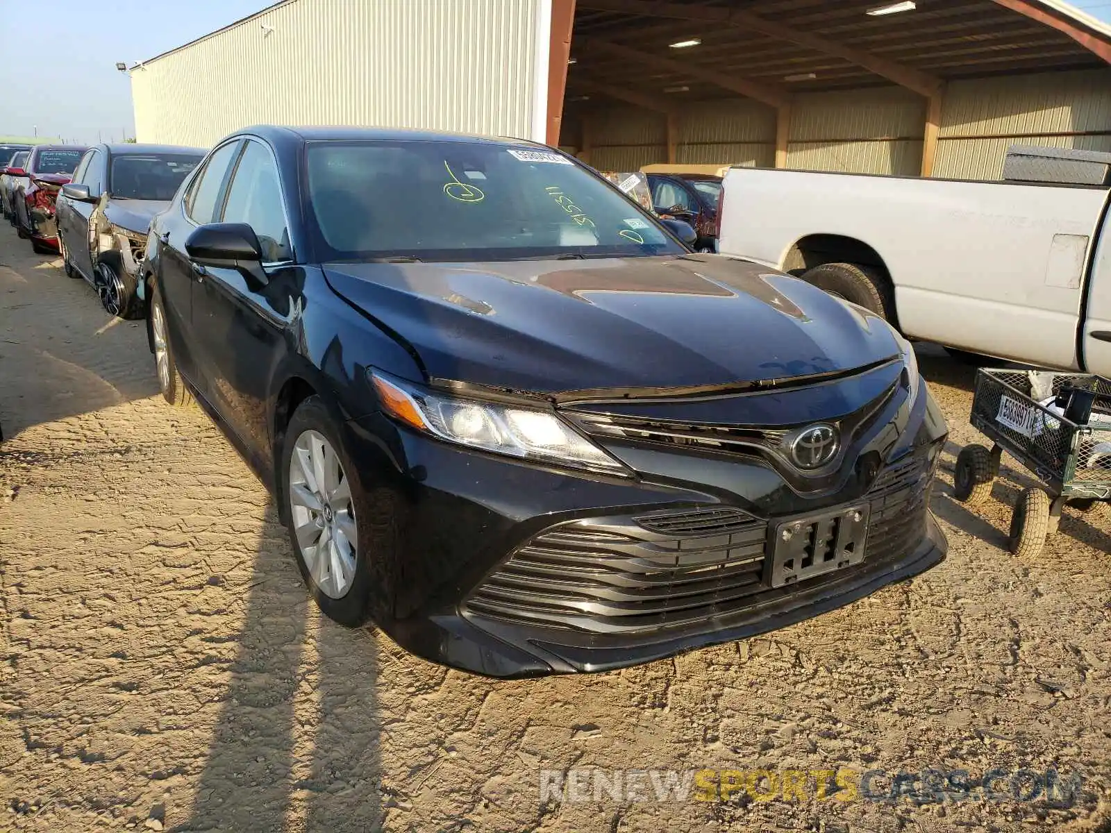 1 Photograph of a damaged car 4T1C11AK0LU315311 TOYOTA CAMRY 2020