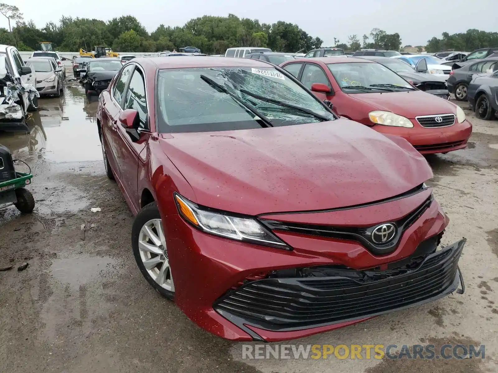 1 Photograph of a damaged car 4T1C11AK0LU316202 TOYOTA CAMRY 2020