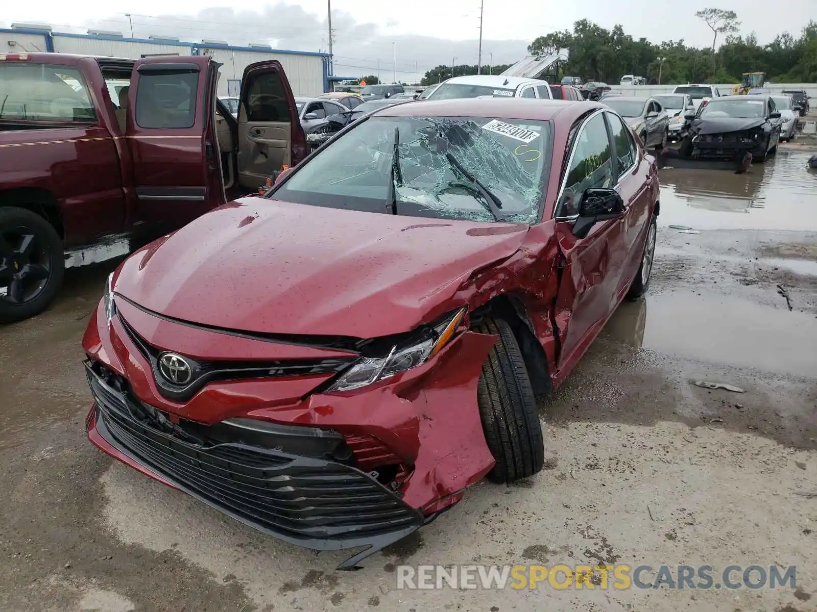 2 Photograph of a damaged car 4T1C11AK0LU316202 TOYOTA CAMRY 2020