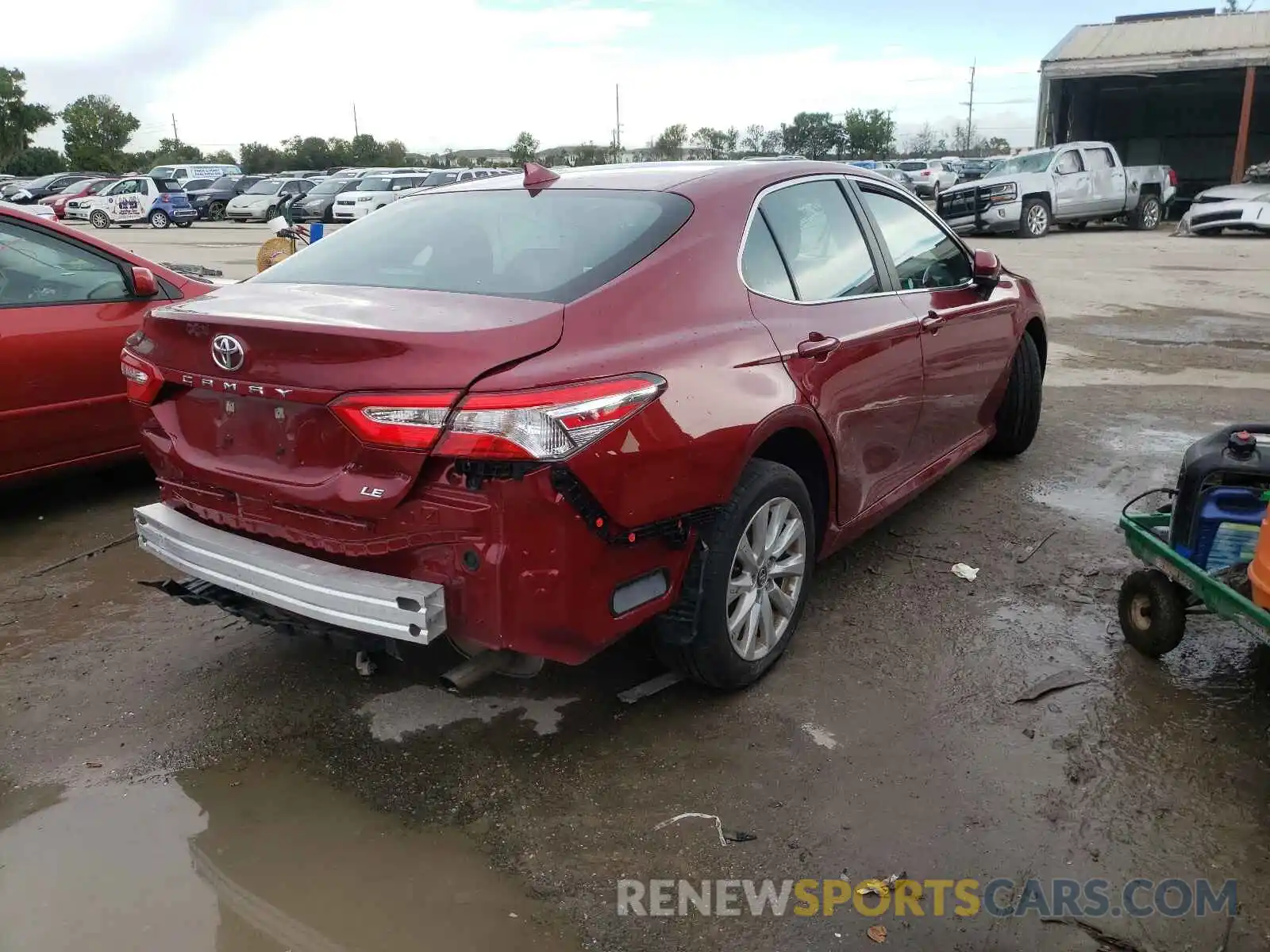 4 Photograph of a damaged car 4T1C11AK0LU316202 TOYOTA CAMRY 2020