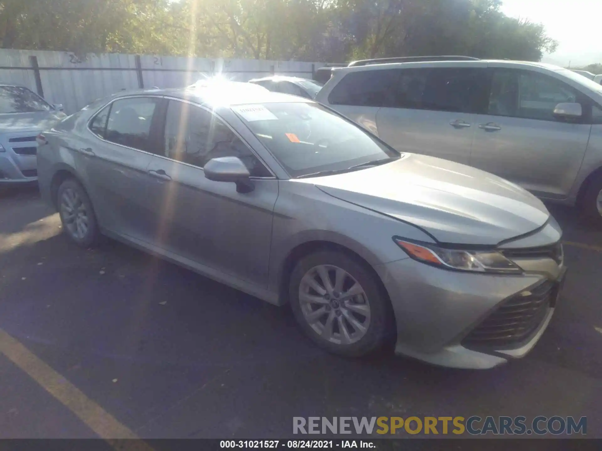 1 Photograph of a damaged car 4T1C11AK0LU327152 TOYOTA CAMRY 2020