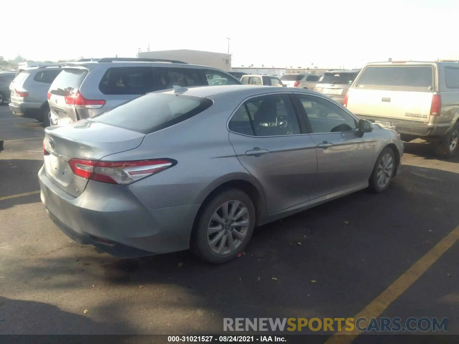 4 Photograph of a damaged car 4T1C11AK0LU327152 TOYOTA CAMRY 2020