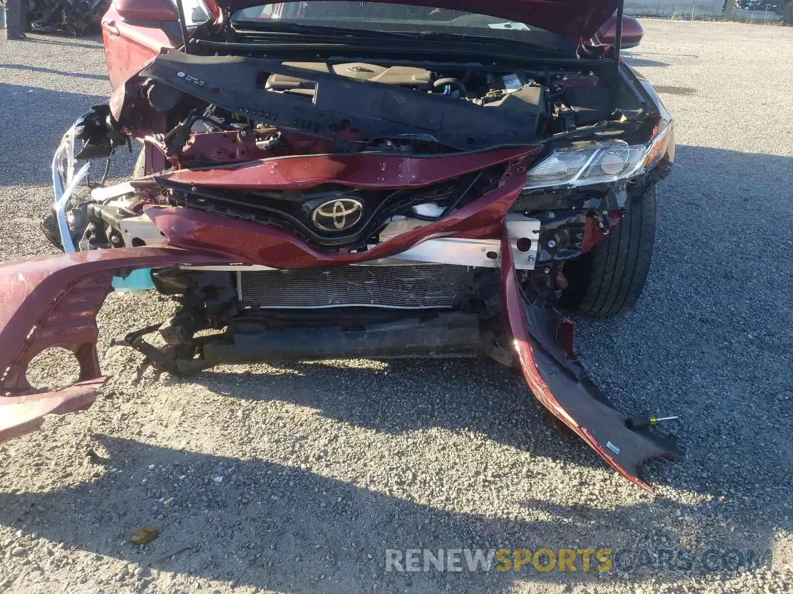 9 Photograph of a damaged car 4T1C11AK0LU328317 TOYOTA CAMRY 2020