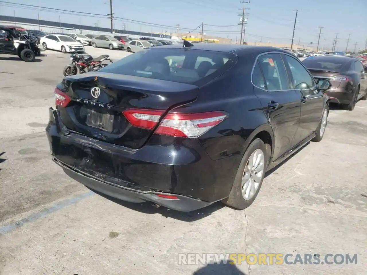 4 Photograph of a damaged car 4T1C11AK0LU328740 TOYOTA CAMRY 2020