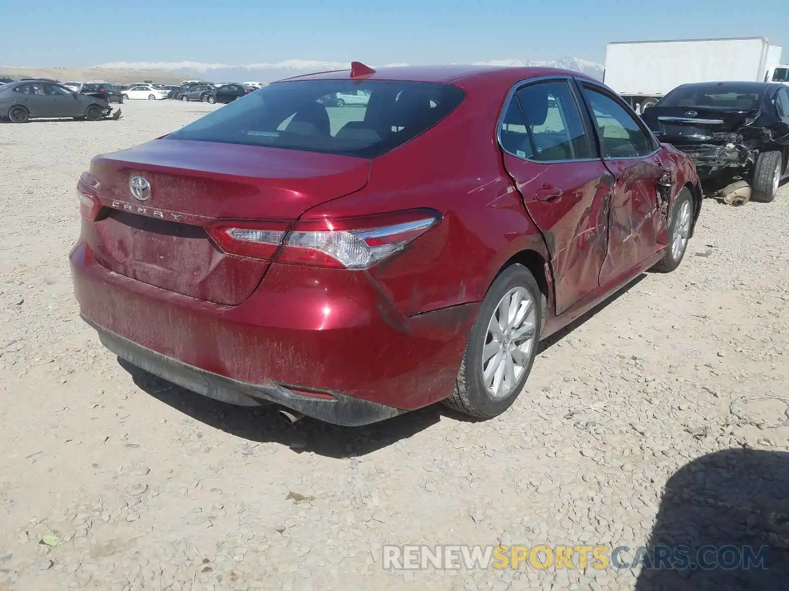 4 Photograph of a damaged car 4T1C11AK0LU332416 TOYOTA CAMRY 2020