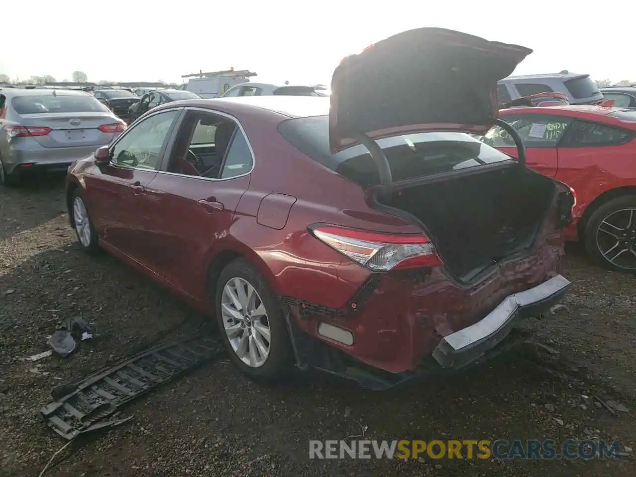 3 Photograph of a damaged car 4T1C11AK0LU333081 TOYOTA CAMRY 2020