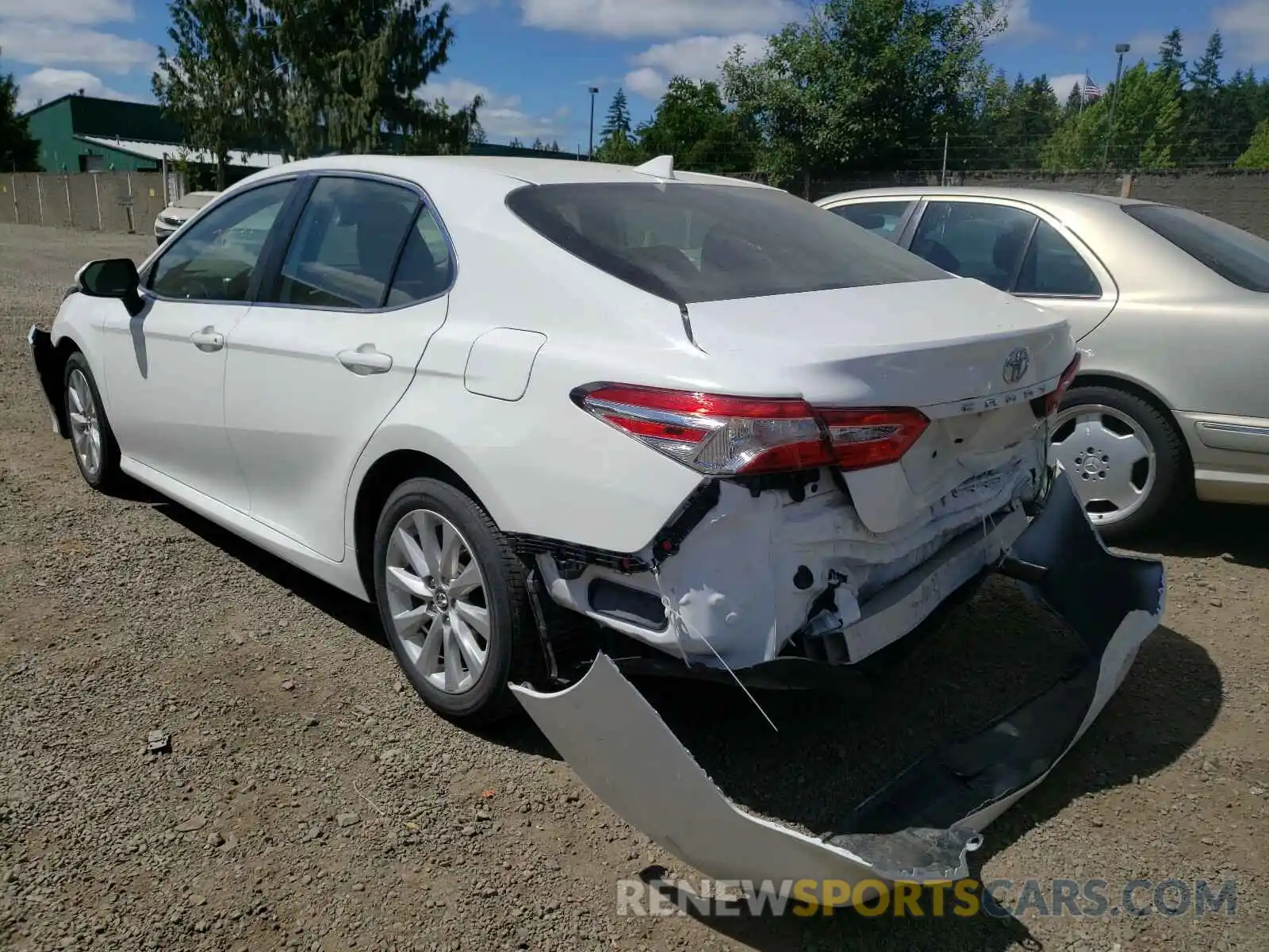 3 Photograph of a damaged car 4T1C11AK0LU333601 TOYOTA CAMRY 2020