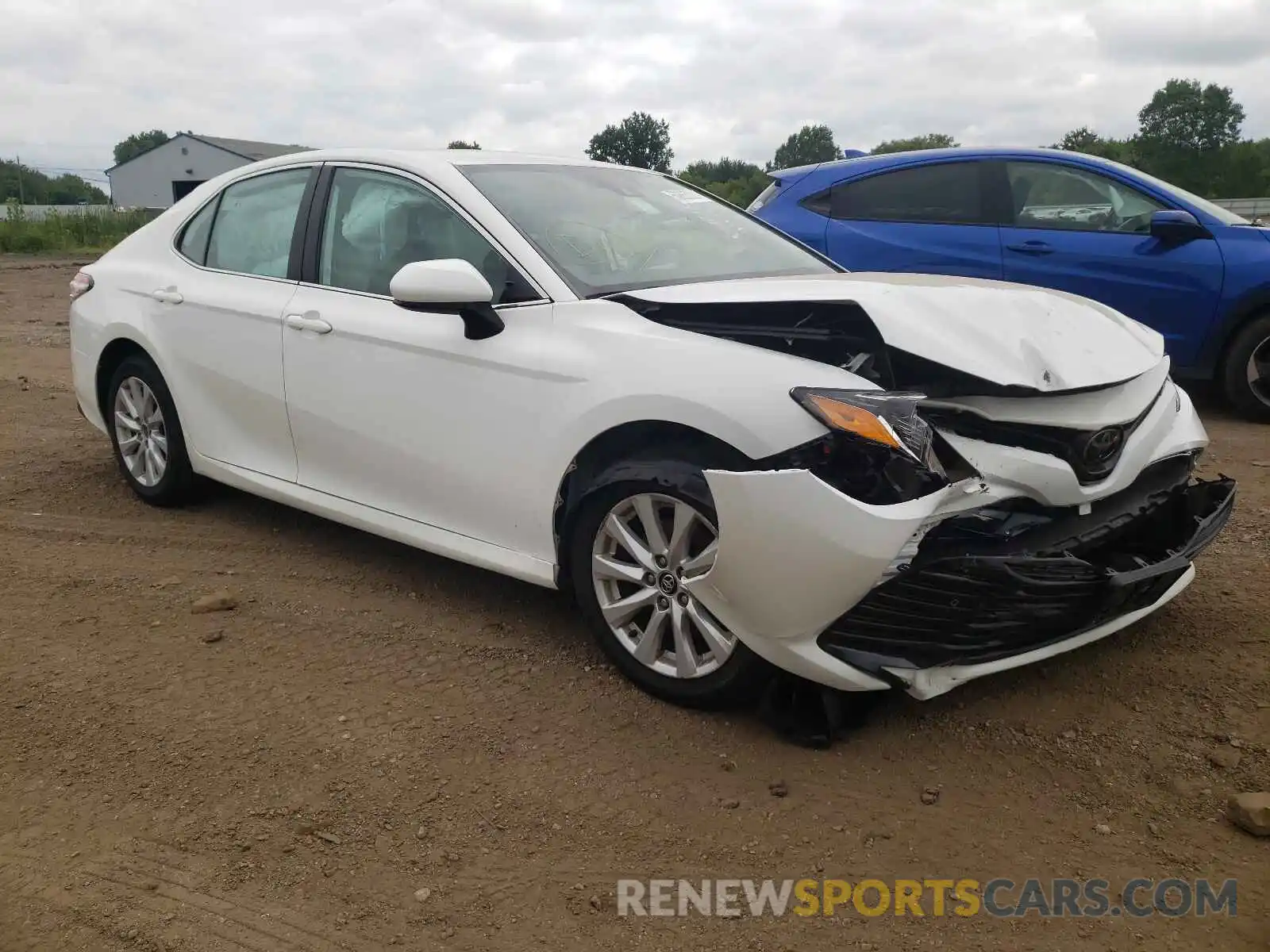 1 Photograph of a damaged car 4T1C11AK0LU334120 TOYOTA CAMRY 2020