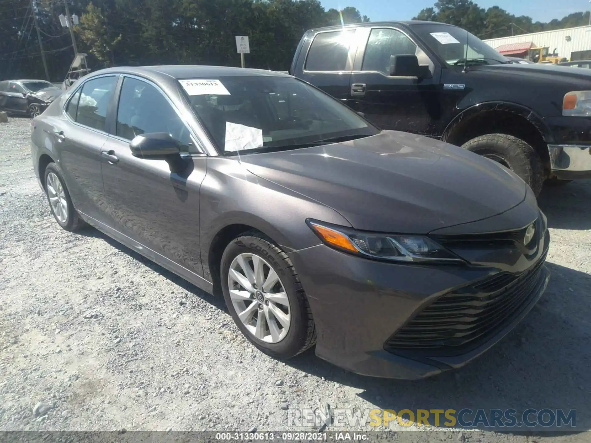 1 Photograph of a damaged car 4T1C11AK0LU339057 TOYOTA CAMRY 2020