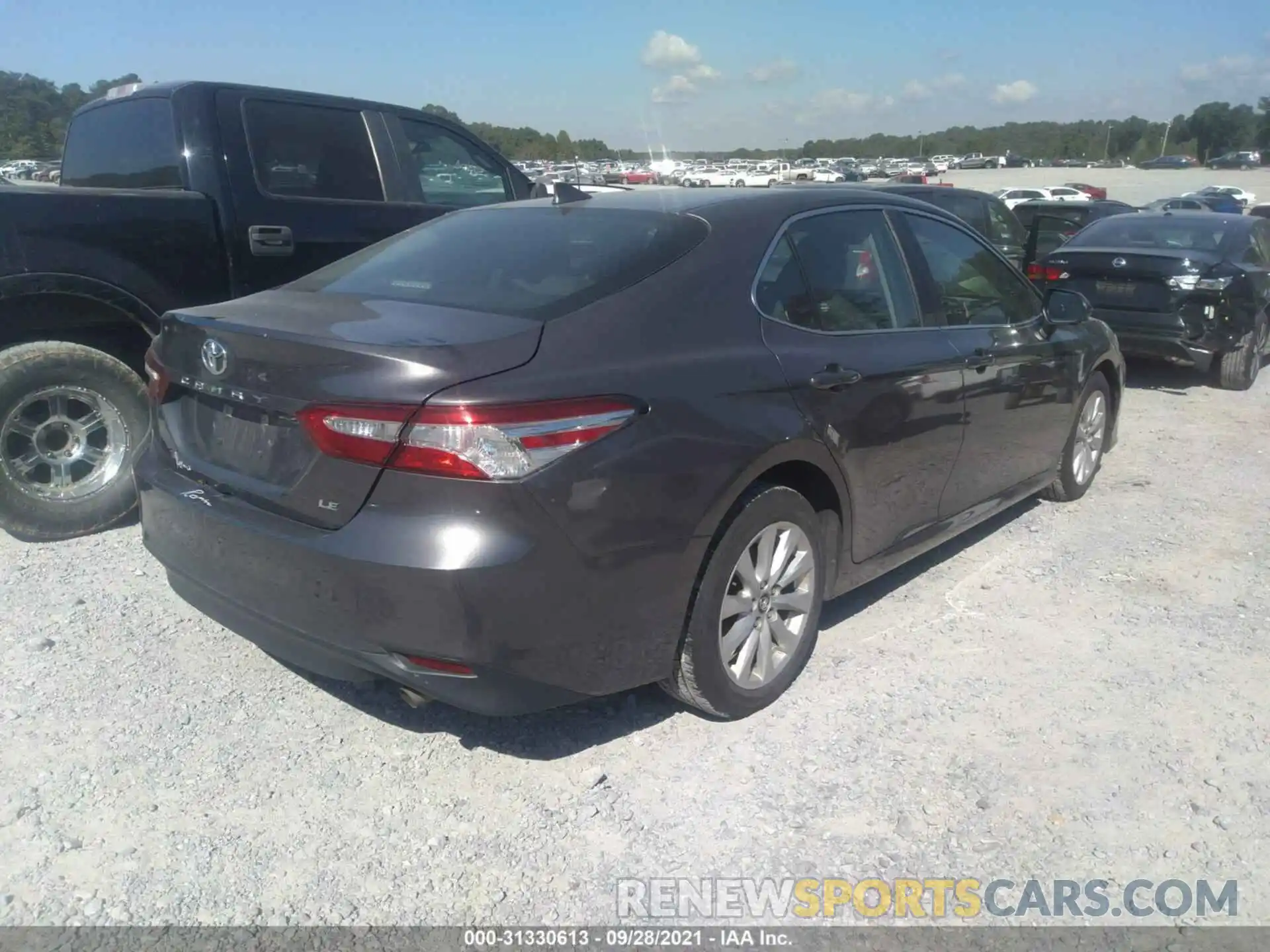 4 Photograph of a damaged car 4T1C11AK0LU339057 TOYOTA CAMRY 2020