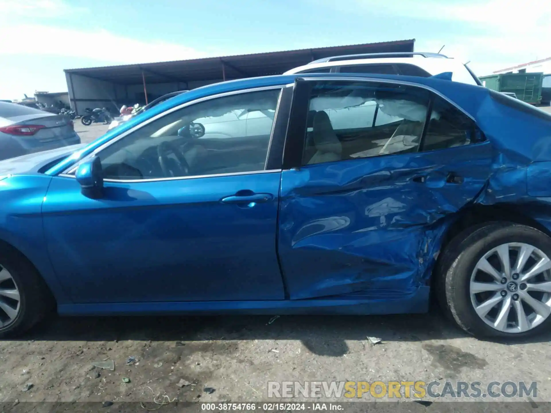 14 Photograph of a damaged car 4T1C11AK0LU344081 TOYOTA CAMRY 2020