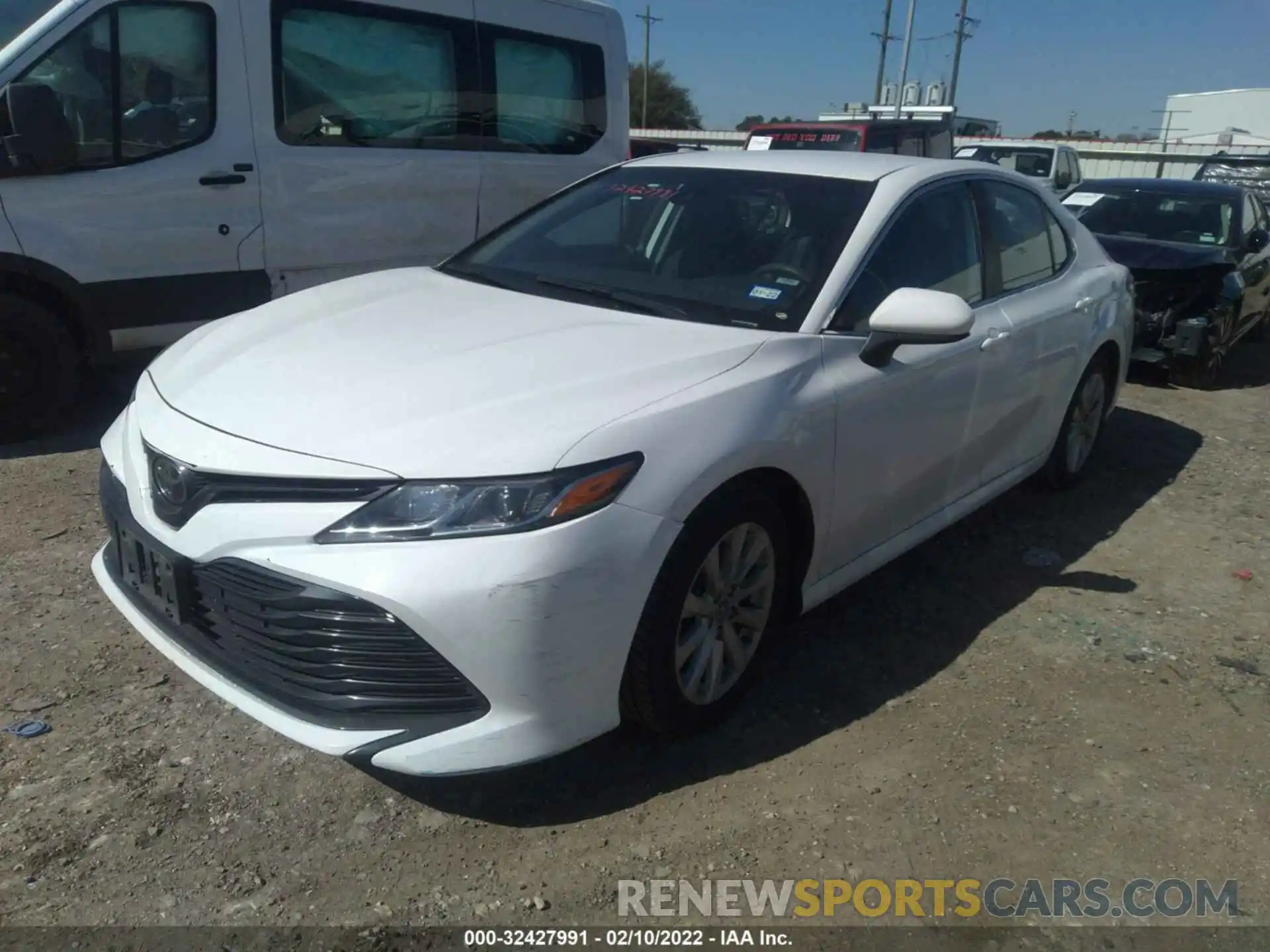 2 Photograph of a damaged car 4T1C11AK0LU345313 TOYOTA CAMRY 2020