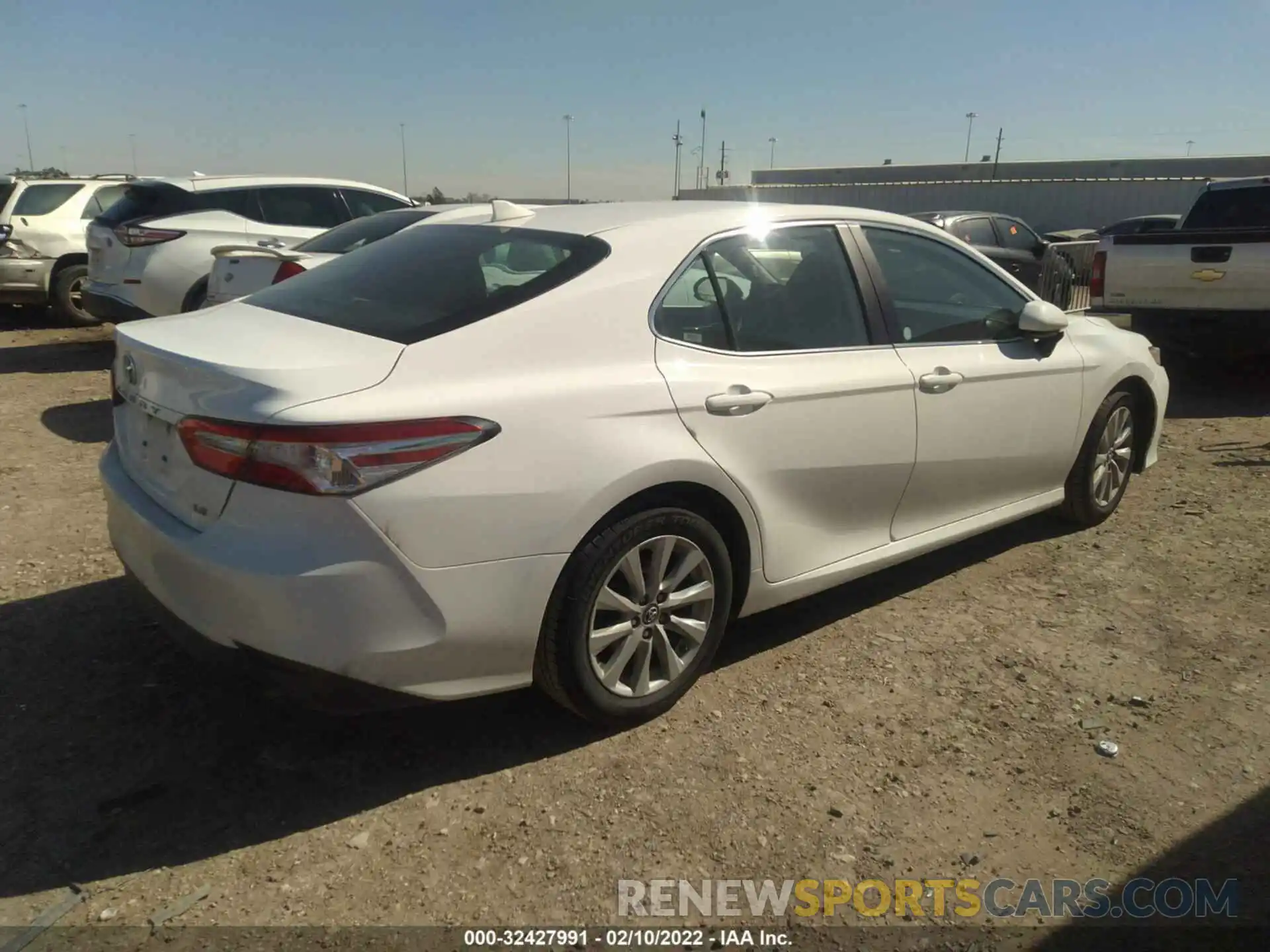 4 Фотография поврежденного автомобиля 4T1C11AK0LU345313 TOYOTA CAMRY 2020