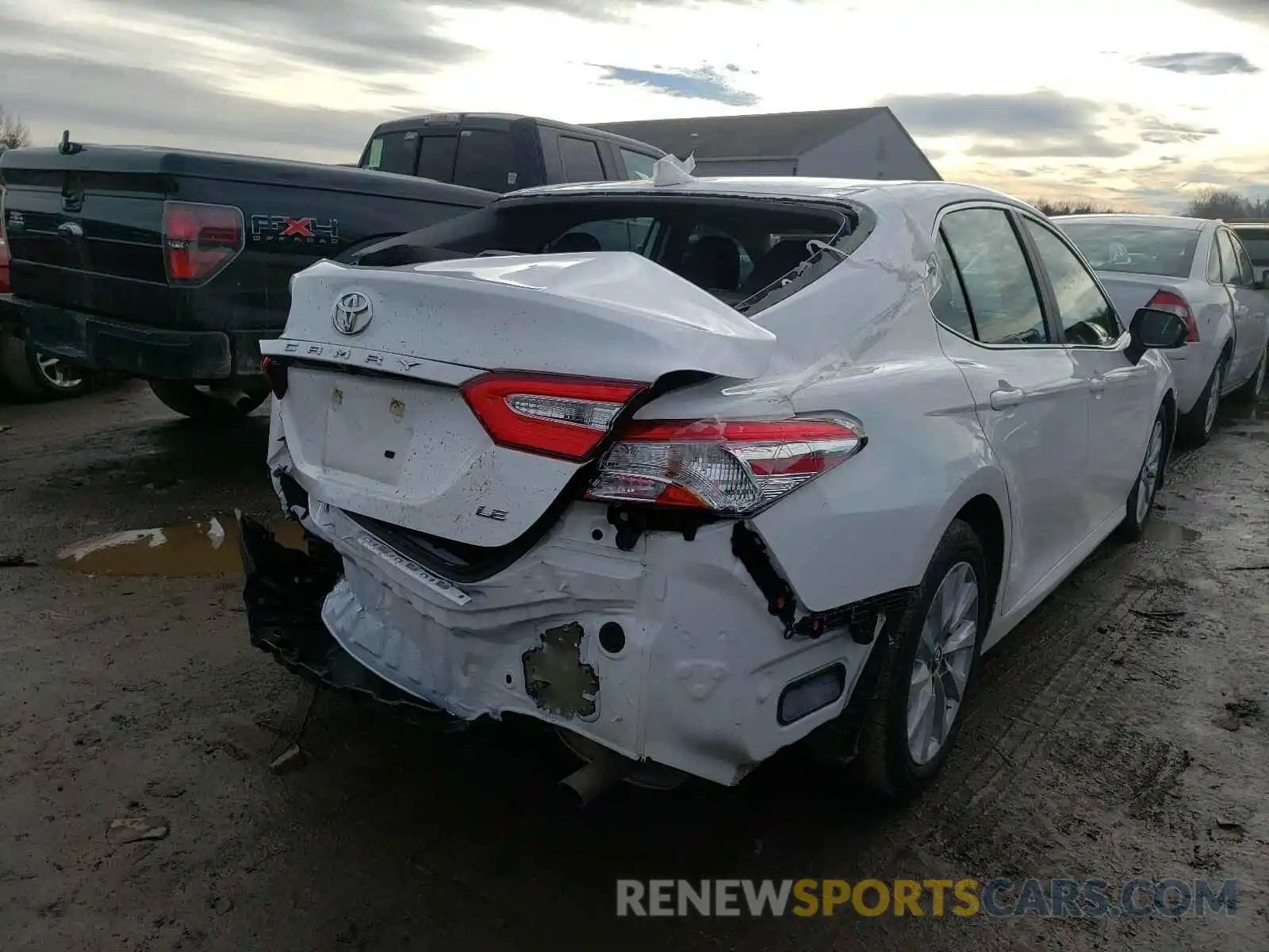 4 Photograph of a damaged car 4T1C11AK0LU348308 TOYOTA CAMRY 2020