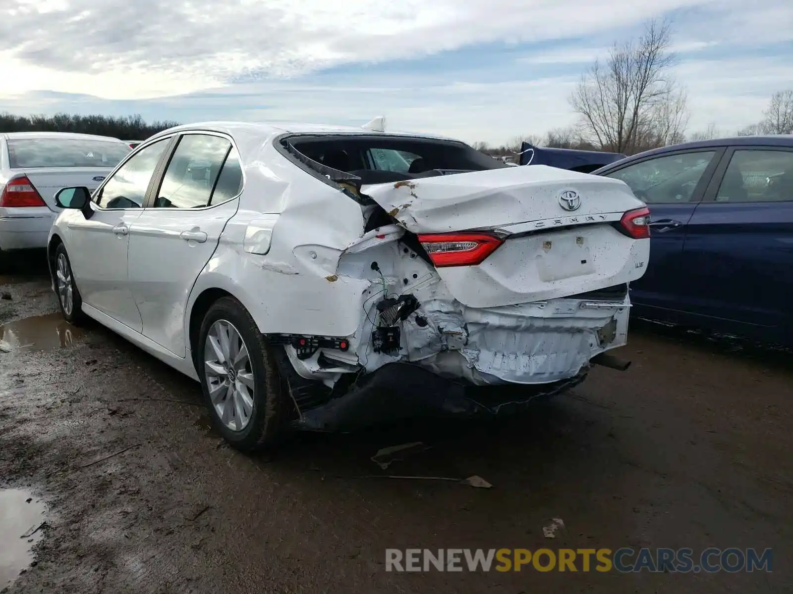 9 Photograph of a damaged car 4T1C11AK0LU348308 TOYOTA CAMRY 2020