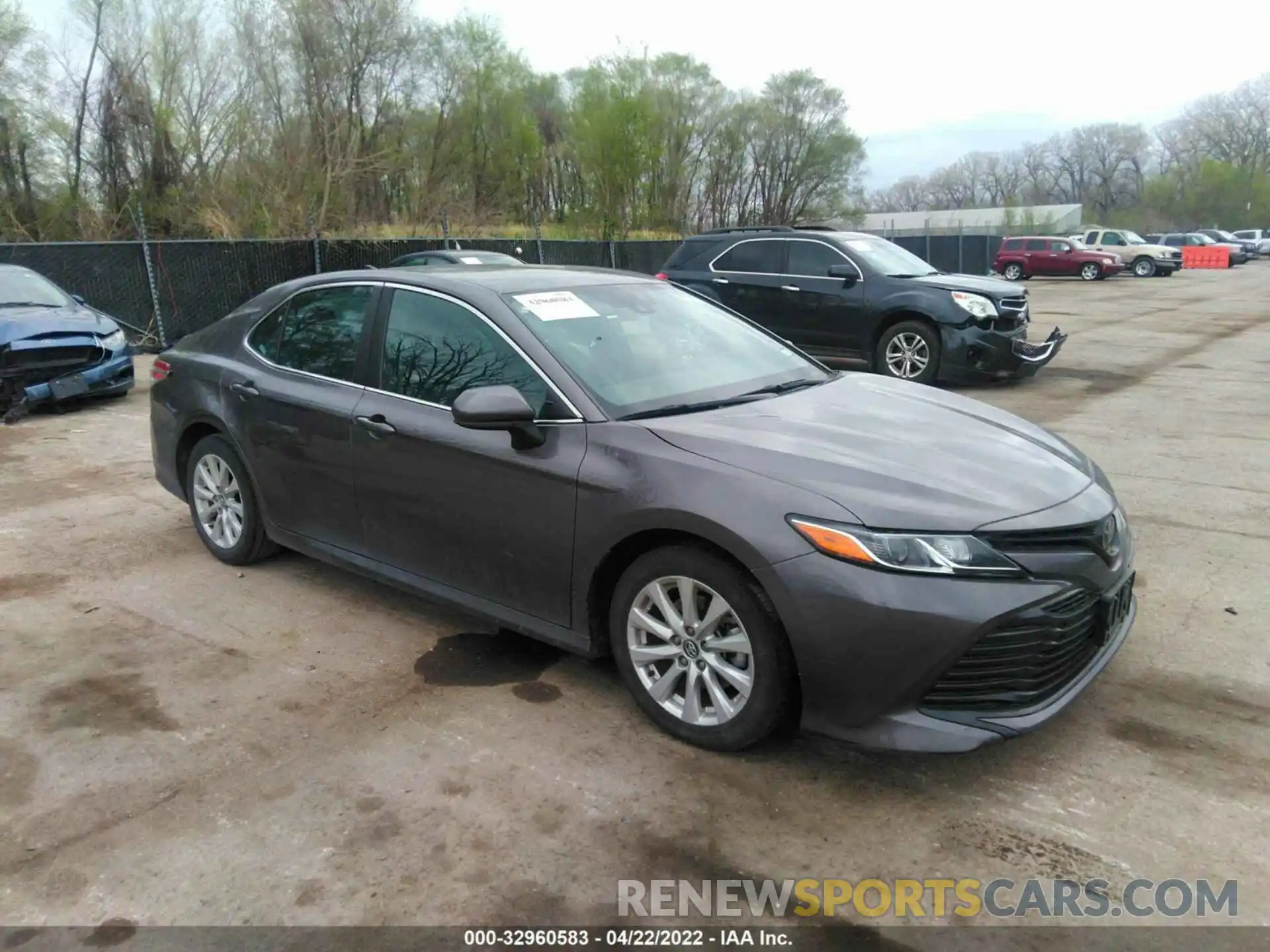 1 Photograph of a damaged car 4T1C11AK0LU356442 TOYOTA CAMRY 2020