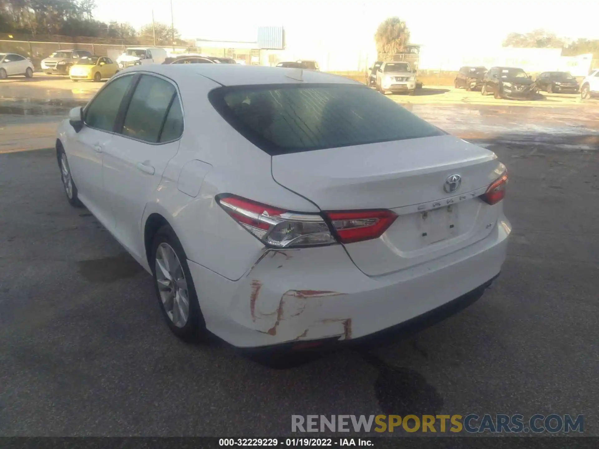 6 Photograph of a damaged car 4T1C11AK0LU359437 TOYOTA CAMRY 2020