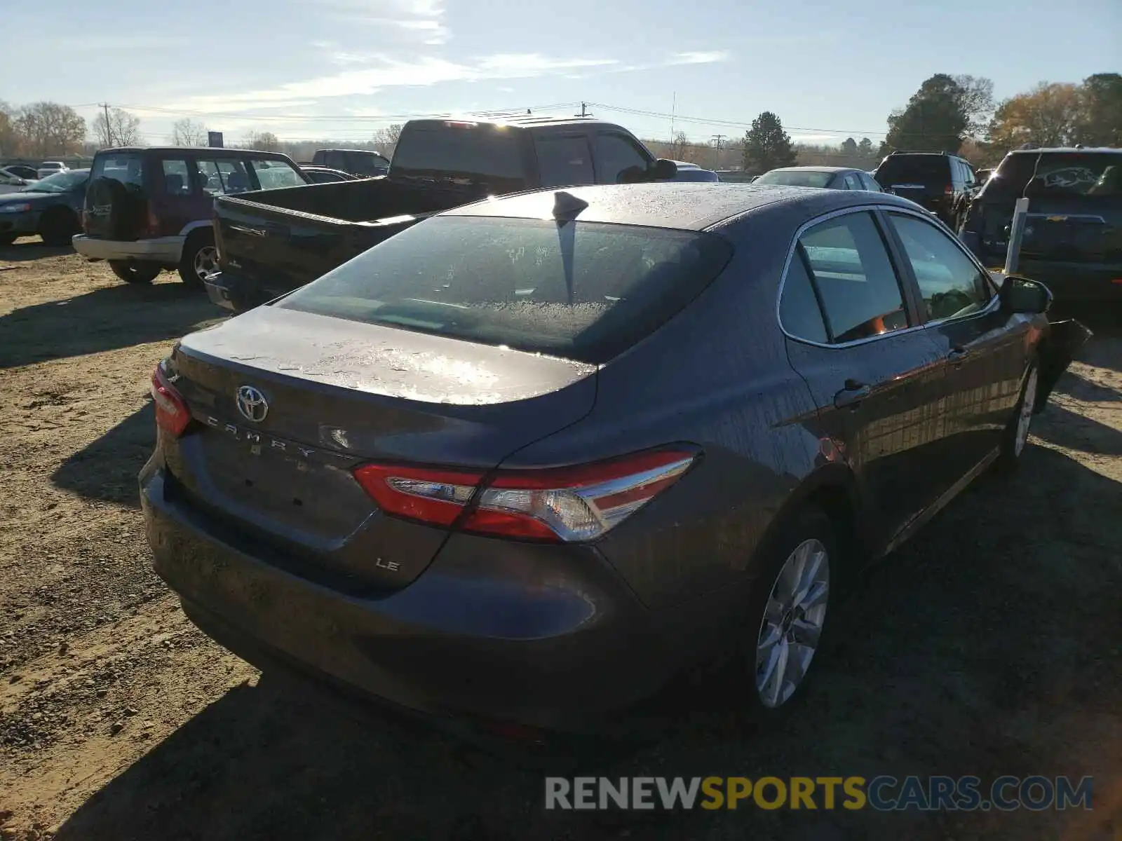 4 Photograph of a damaged car 4T1C11AK0LU362032 TOYOTA CAMRY 2020