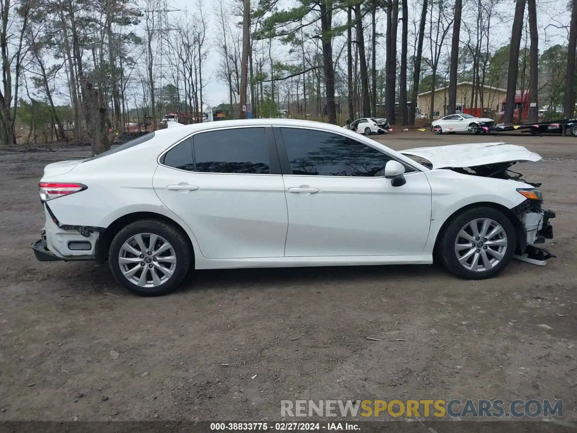 13 Photograph of a damaged car 4T1C11AK0LU362385 TOYOTA CAMRY 2020