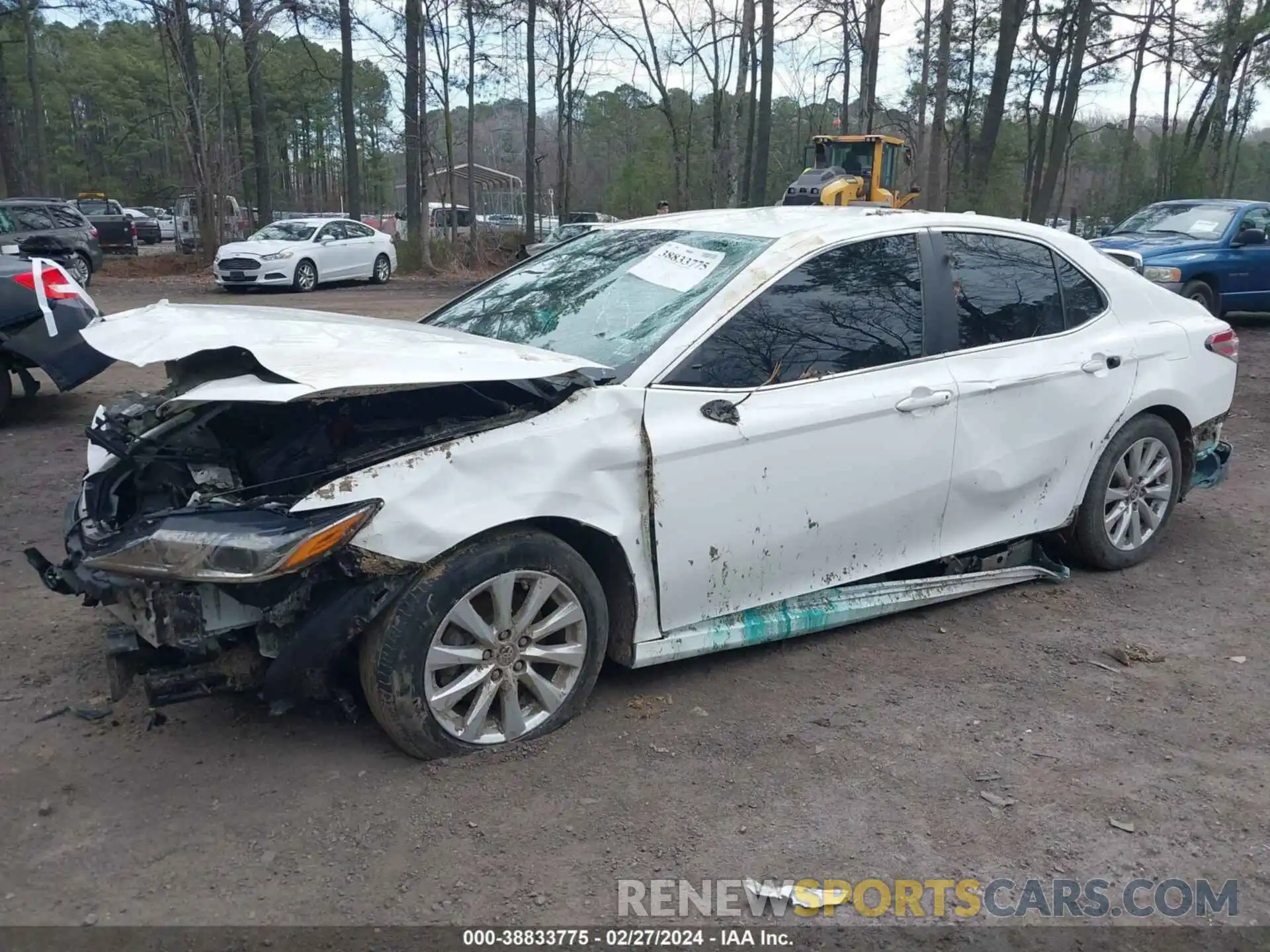 2 Photograph of a damaged car 4T1C11AK0LU362385 TOYOTA CAMRY 2020