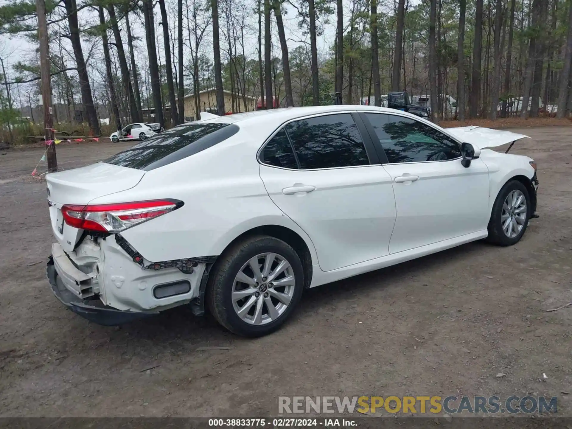 4 Photograph of a damaged car 4T1C11AK0LU362385 TOYOTA CAMRY 2020