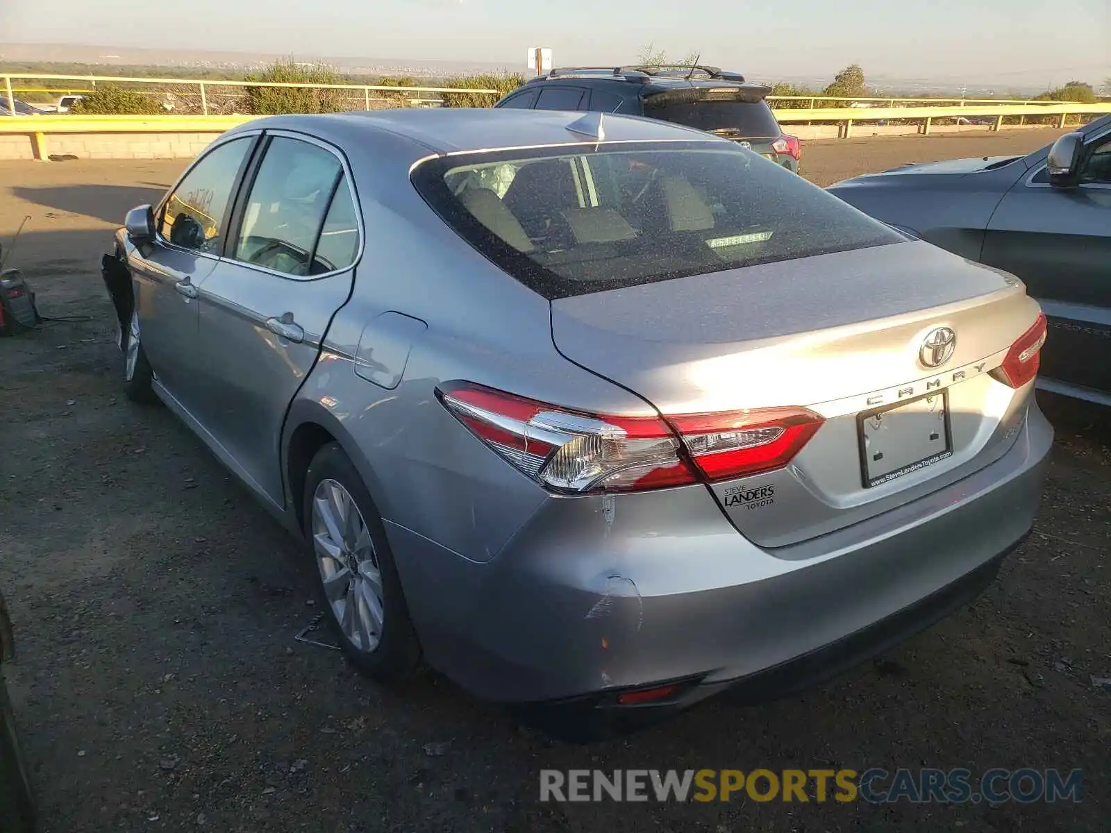 3 Photograph of a damaged car 4T1C11AK0LU363486 TOYOTA CAMRY 2020