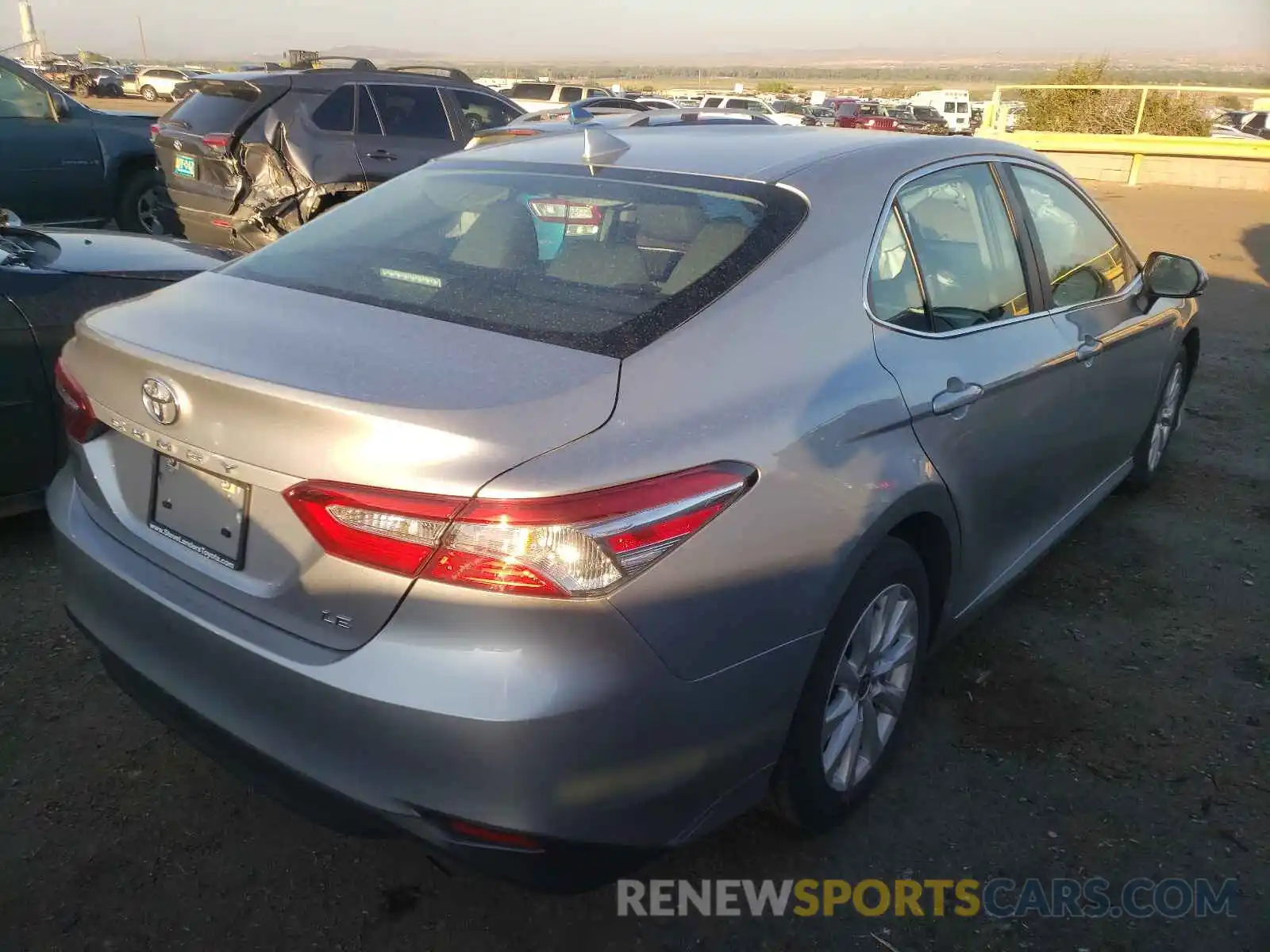 4 Photograph of a damaged car 4T1C11AK0LU363486 TOYOTA CAMRY 2020