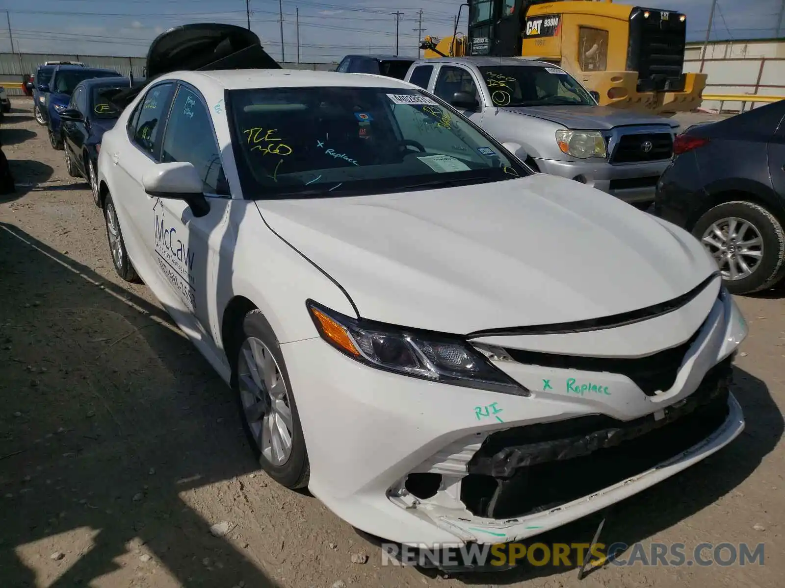 1 Photograph of a damaged car 4T1C11AK0LU365495 TOYOTA CAMRY 2020