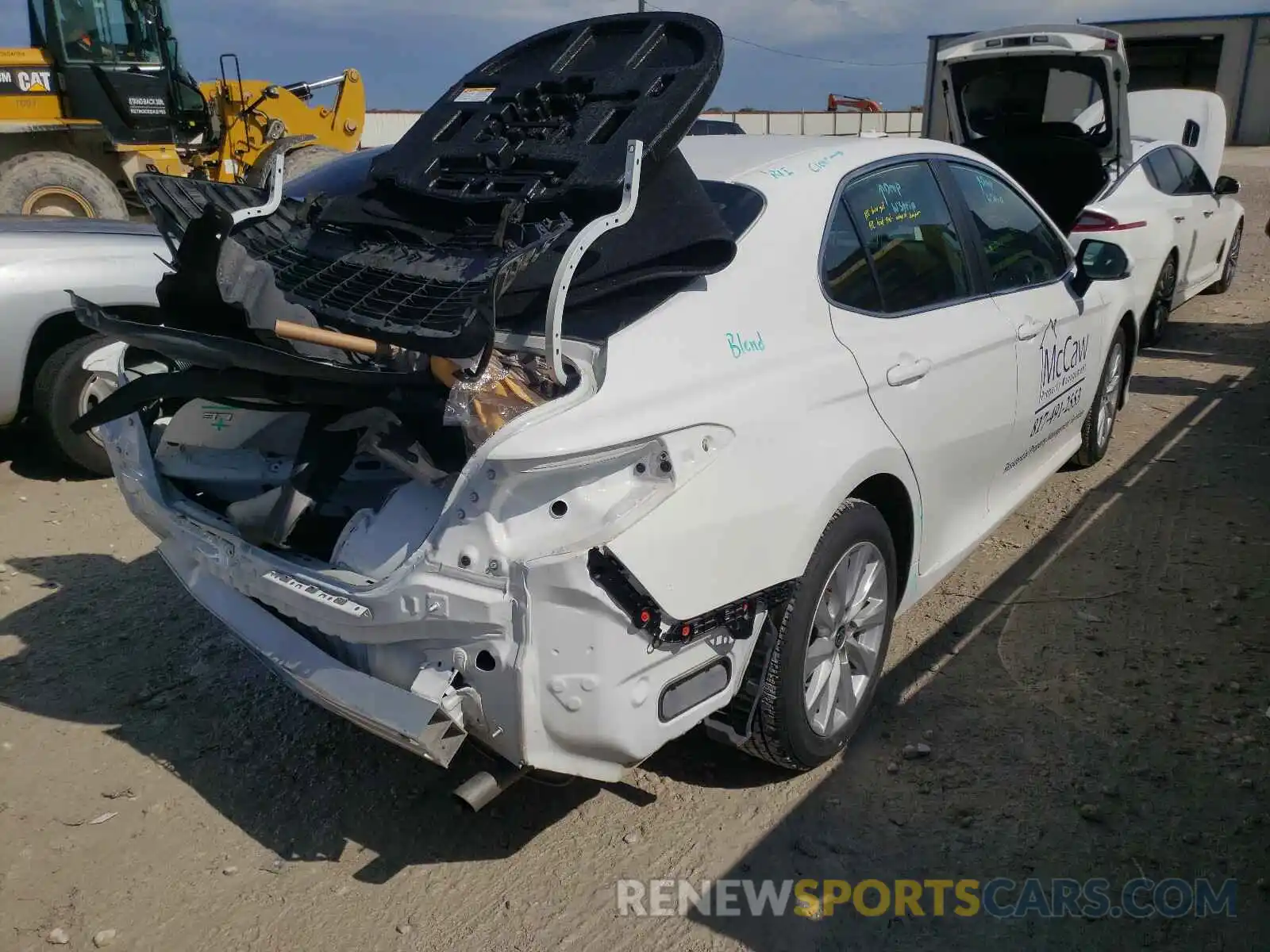 4 Photograph of a damaged car 4T1C11AK0LU365495 TOYOTA CAMRY 2020