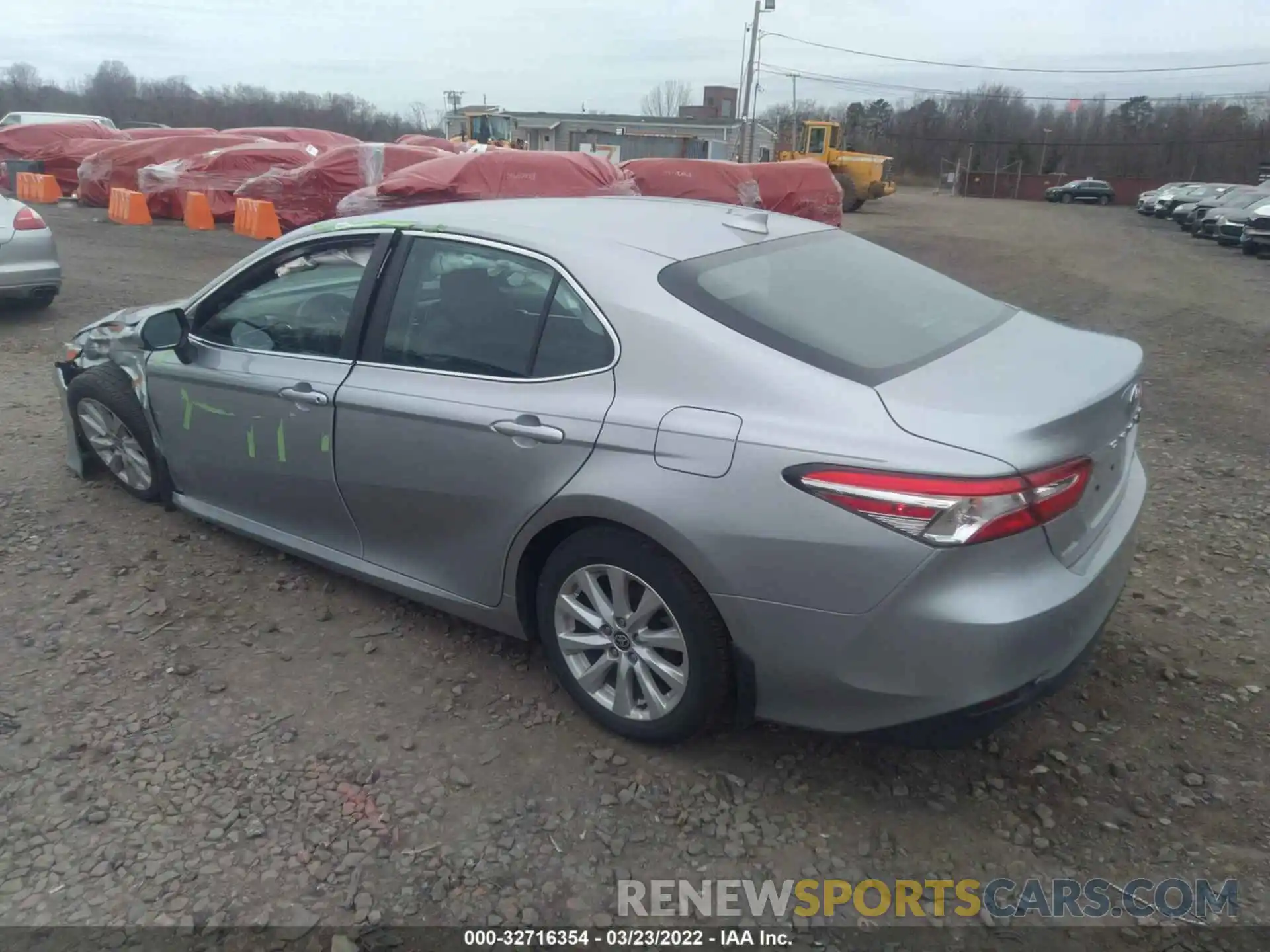 3 Photograph of a damaged car 4T1C11AK0LU365822 TOYOTA CAMRY 2020