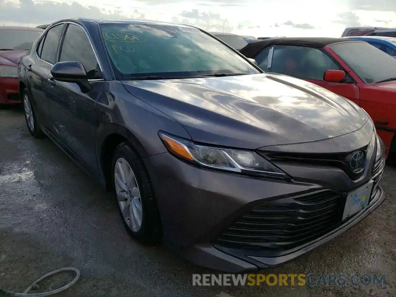 1 Photograph of a damaged car 4T1C11AK0LU366047 TOYOTA CAMRY 2020